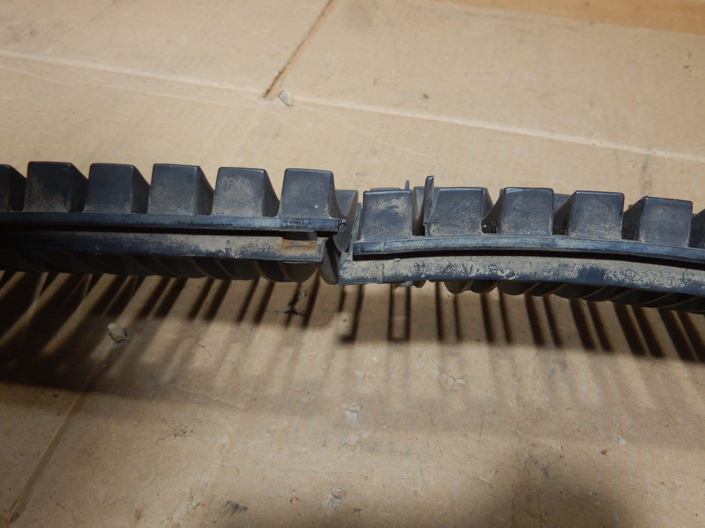 Volvo P1800ES Front Grill