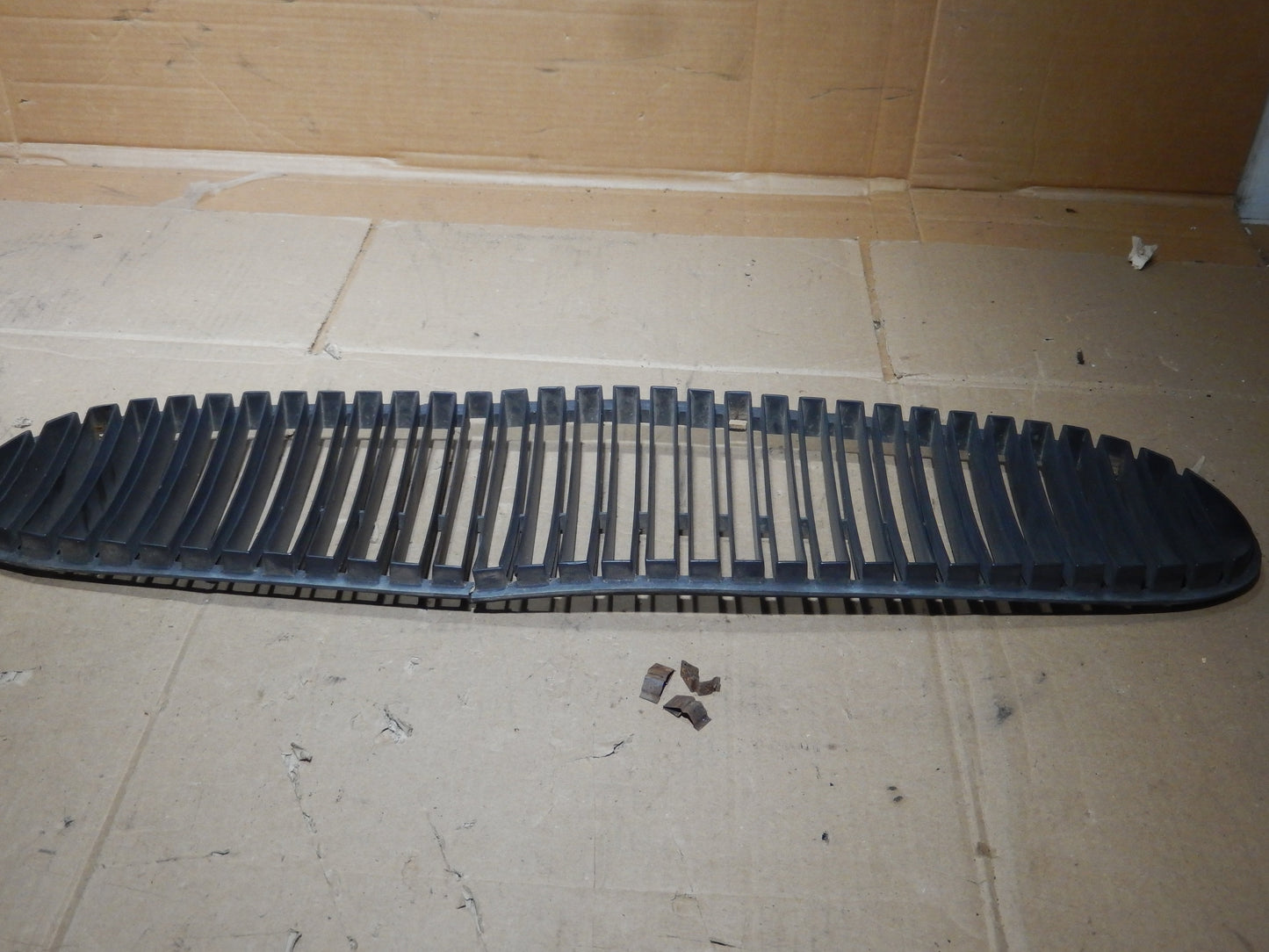 Volvo P1800ES Front Grill