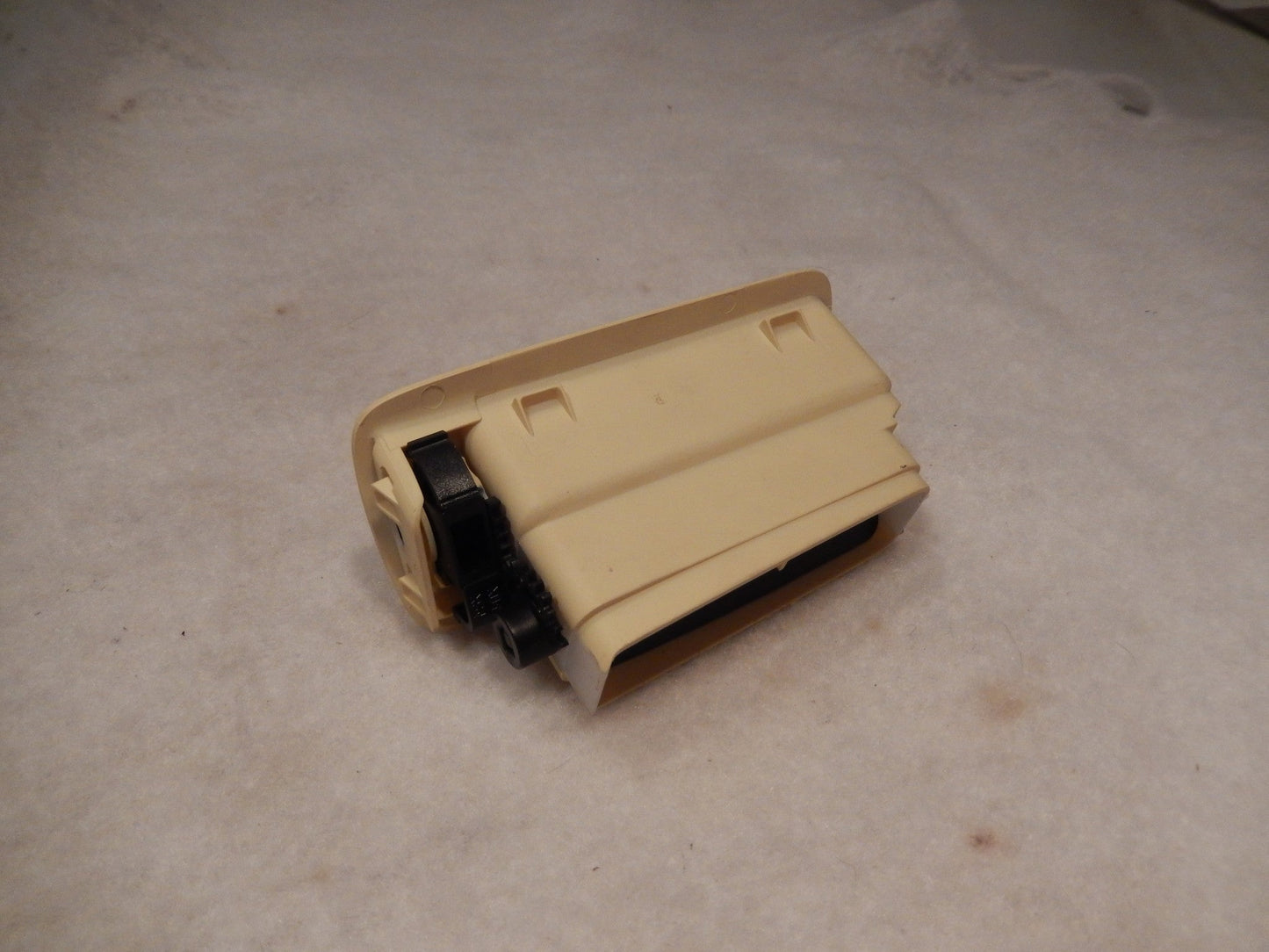 Maserati M-139 OEM NOS Ivory Color B Pillar Vent