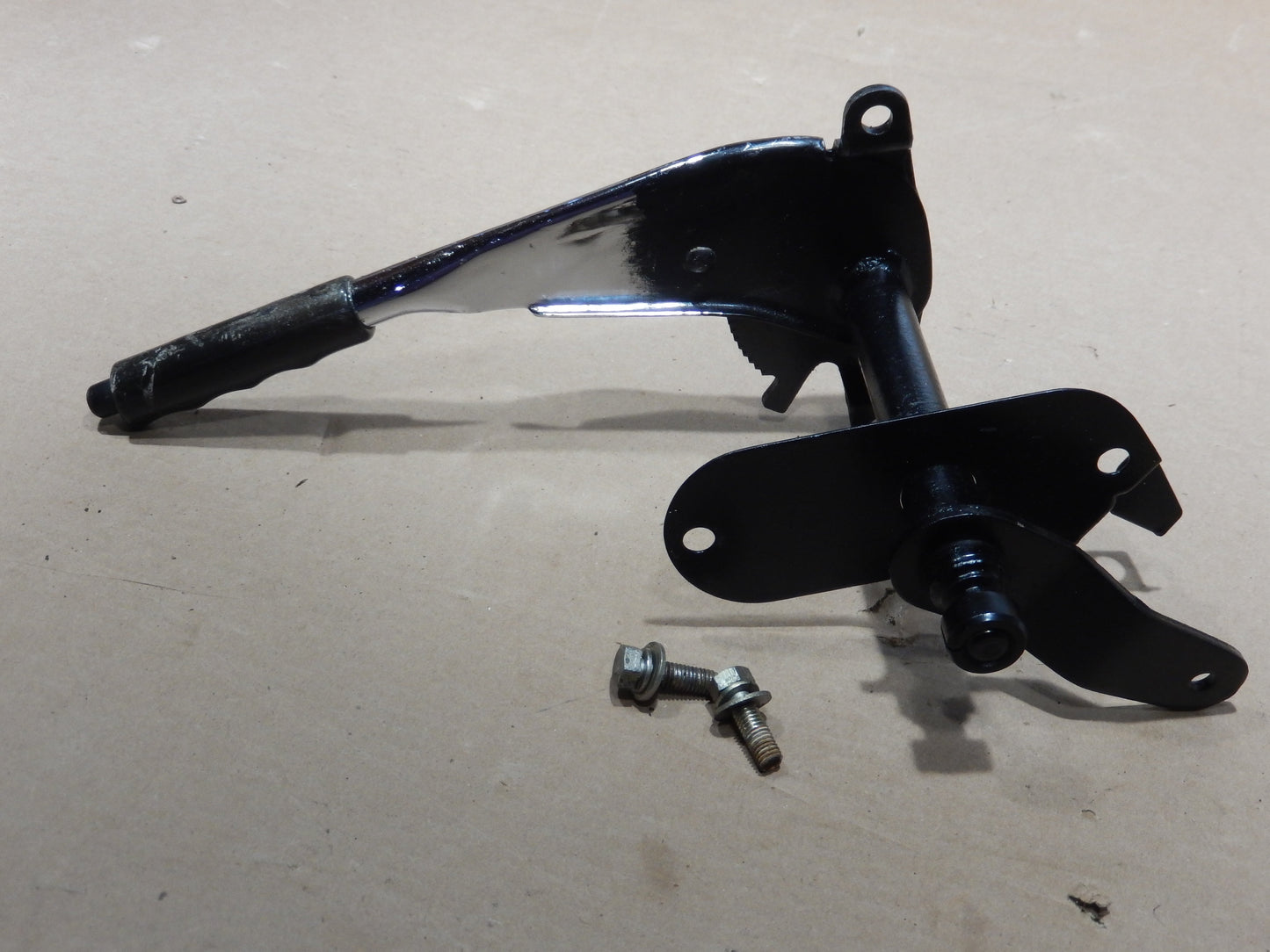 Datsun 240Z Emergency Brake Lever Mechanism