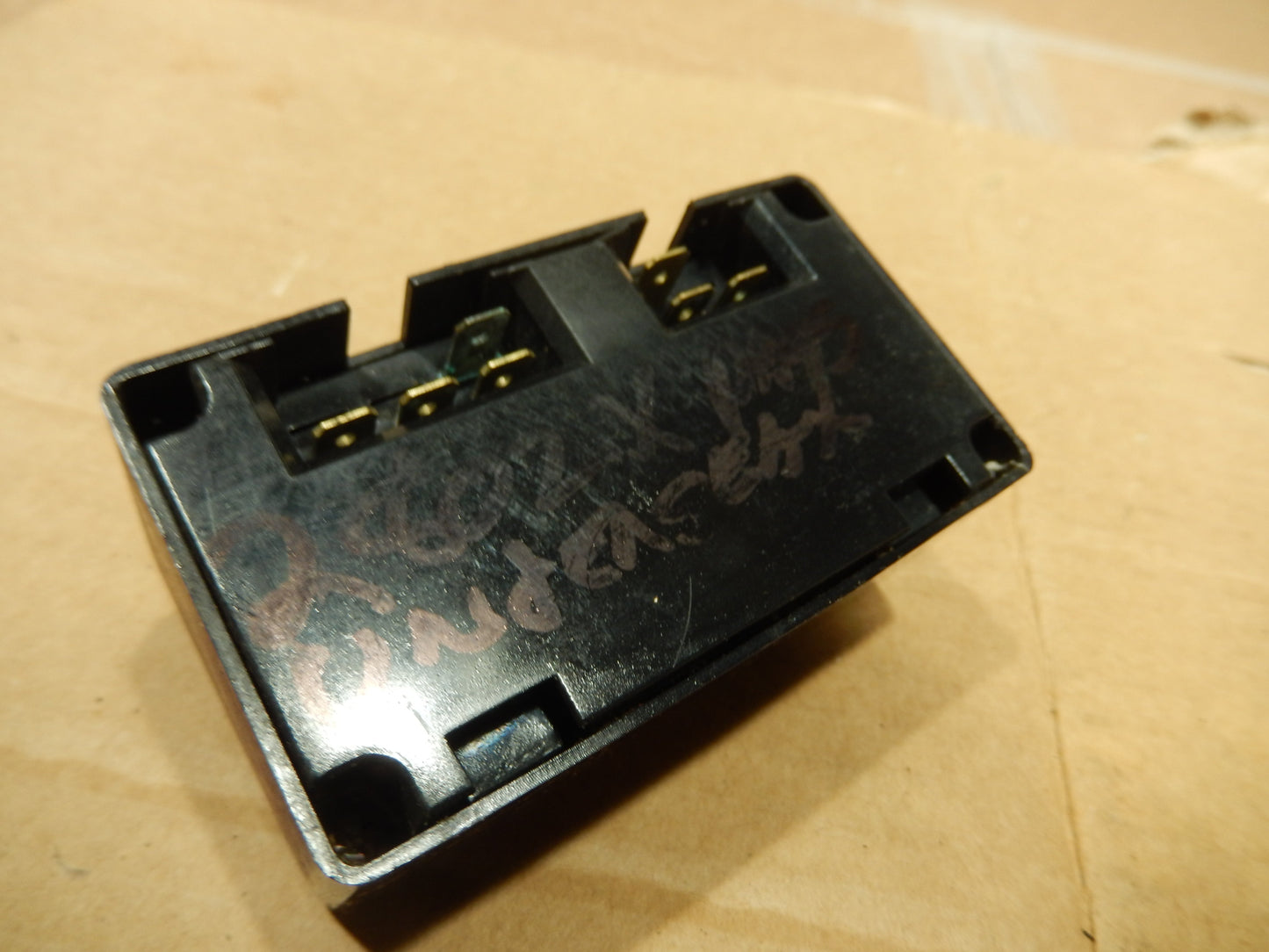 Datsun 280ZX Under Passenger Seat Relay Box - Stop & Tail Sensor