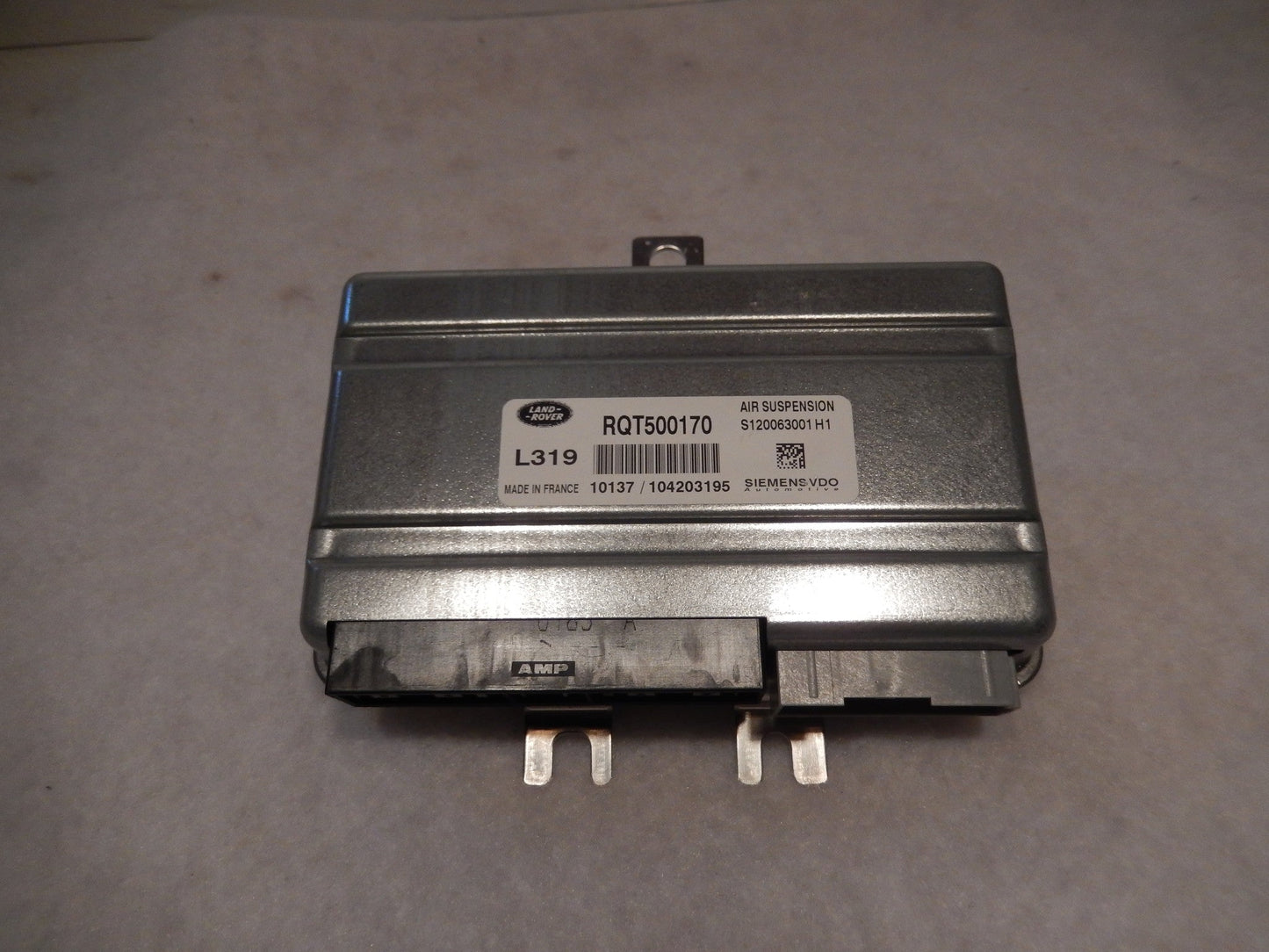 Range Rover OEM , NEW L 319 Air Suspension Control Box