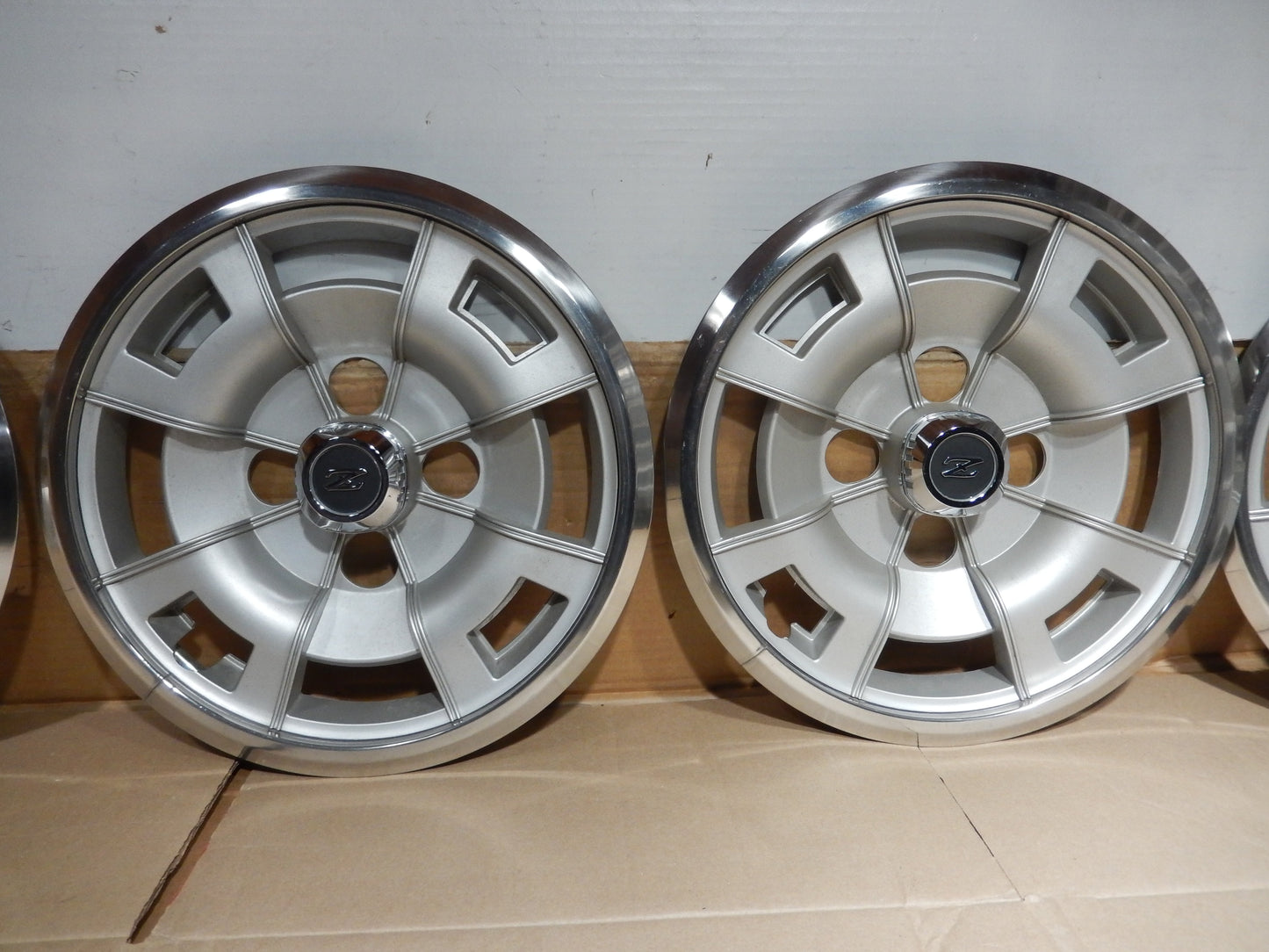 Datsun 280Z Set Of Five Hub Caps Finest