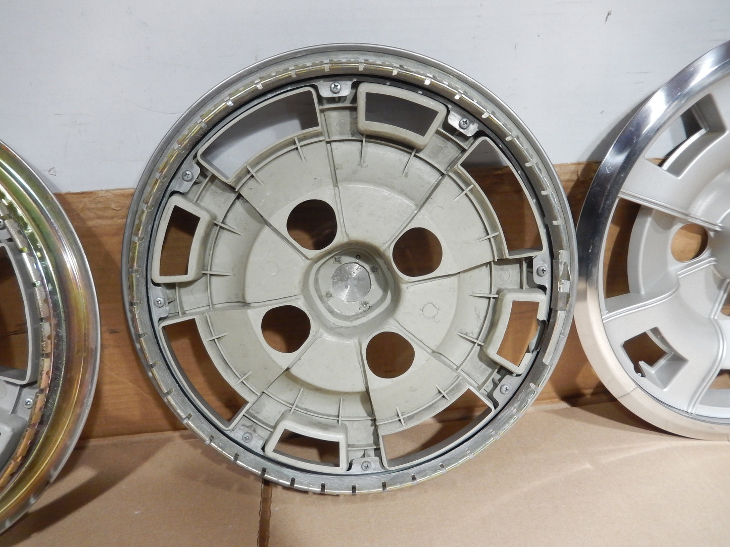 Datsun 280Z Set Of Five Hub Caps Finest