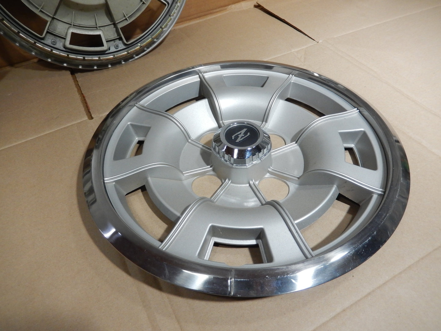 Datsun 280Z Set Of Five Hub Caps Finest