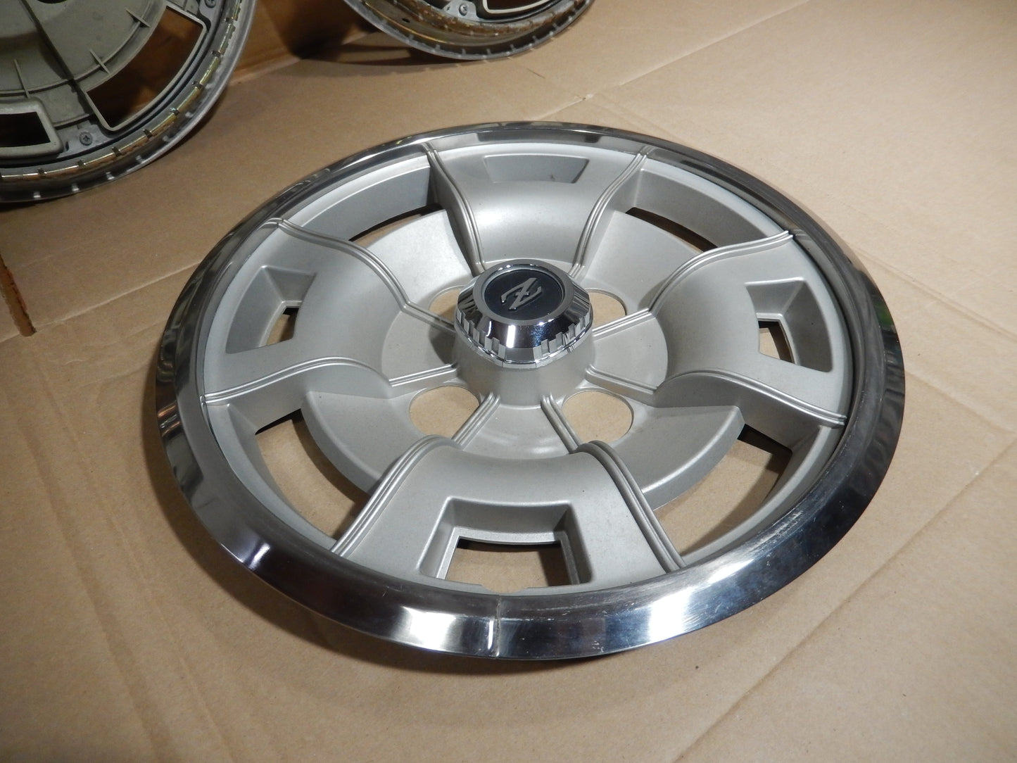 Datsun 280Z Set Of Five Hub Caps Finest