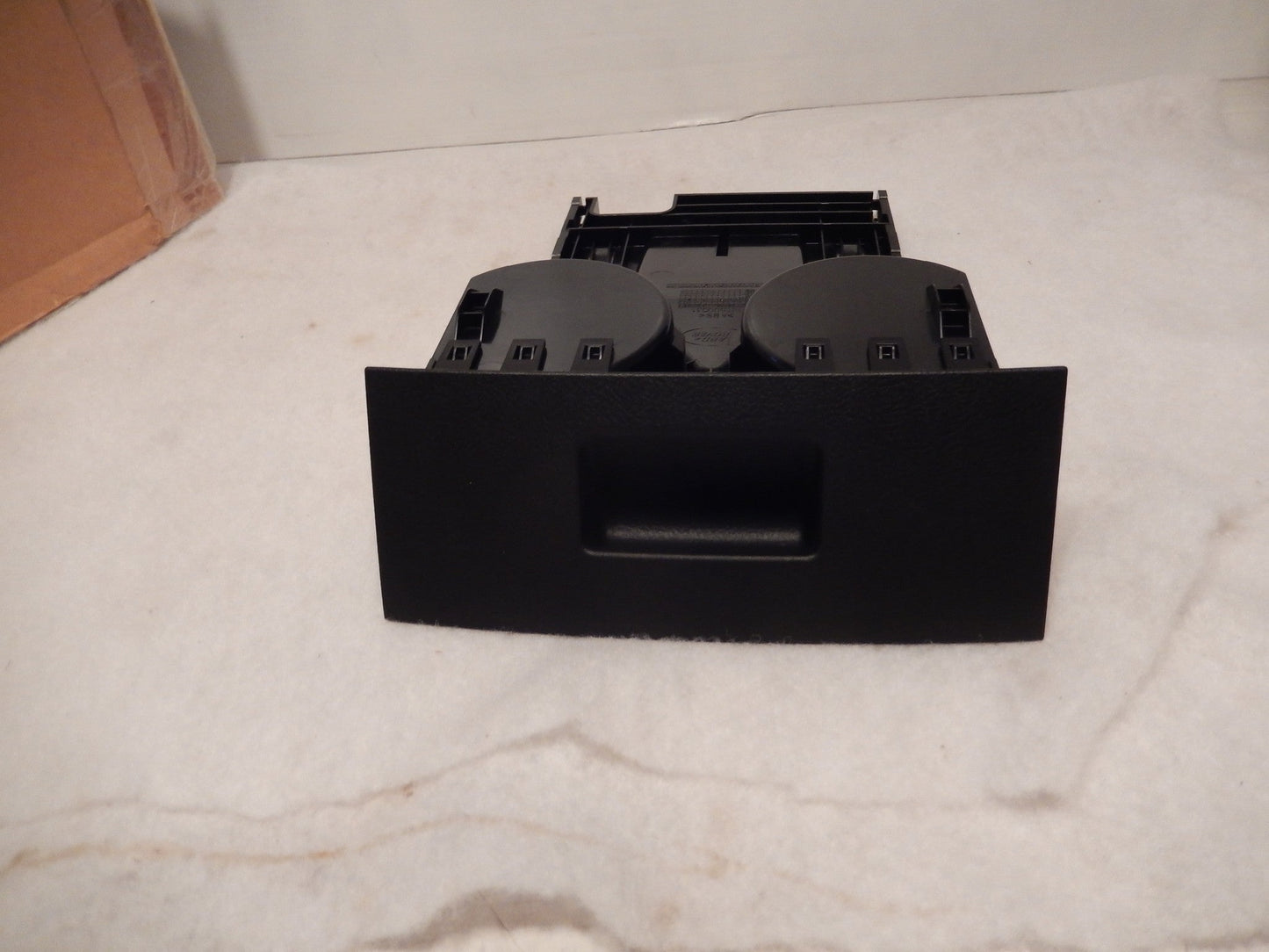 Range Rover NOS , NEW Slide Out Cup Holder