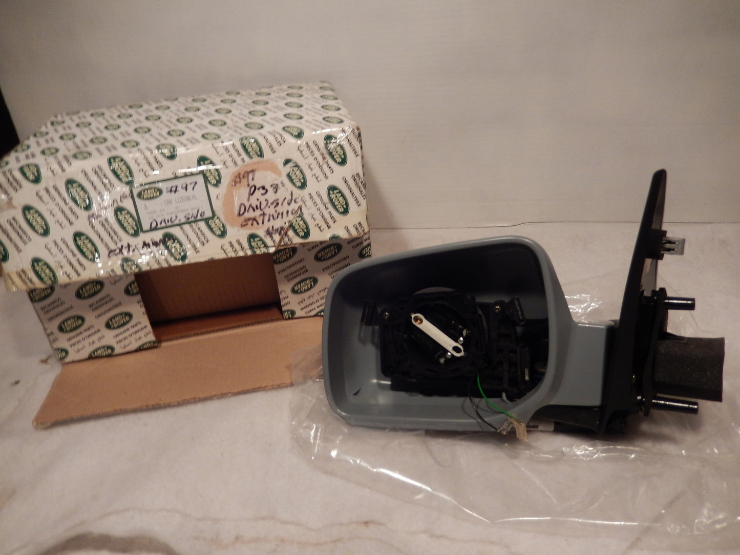 Range Rover P-38 NOS Drivers Side Heated Exterior Mirror 00-02