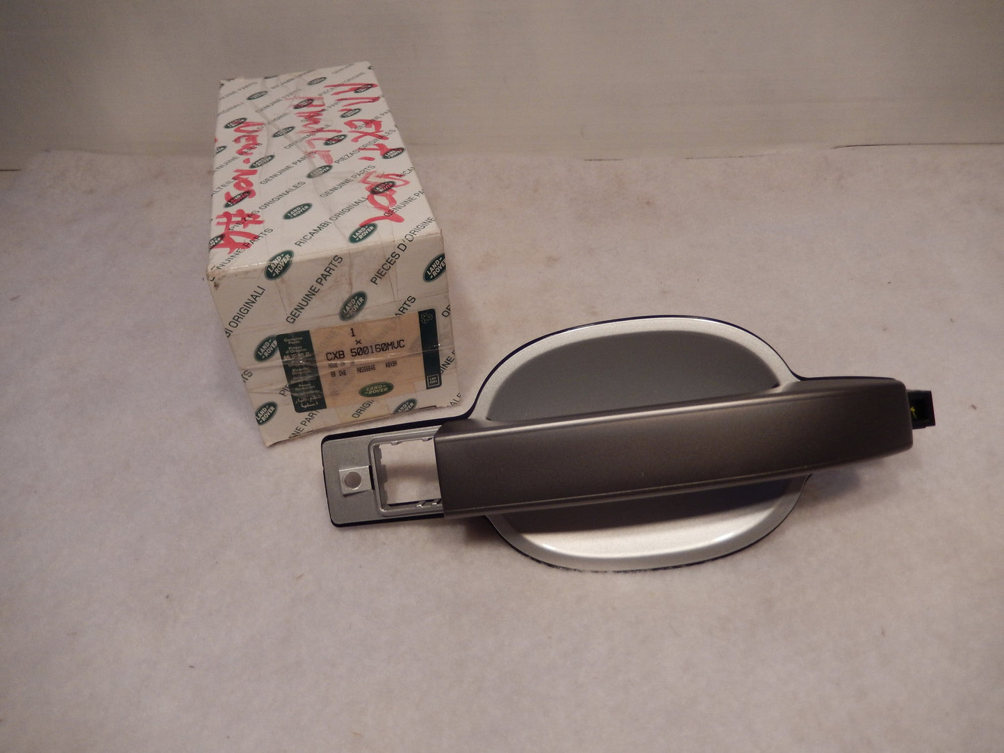 Range Rover 2003 - 06 NOS , New Exterior Door Handle Silver