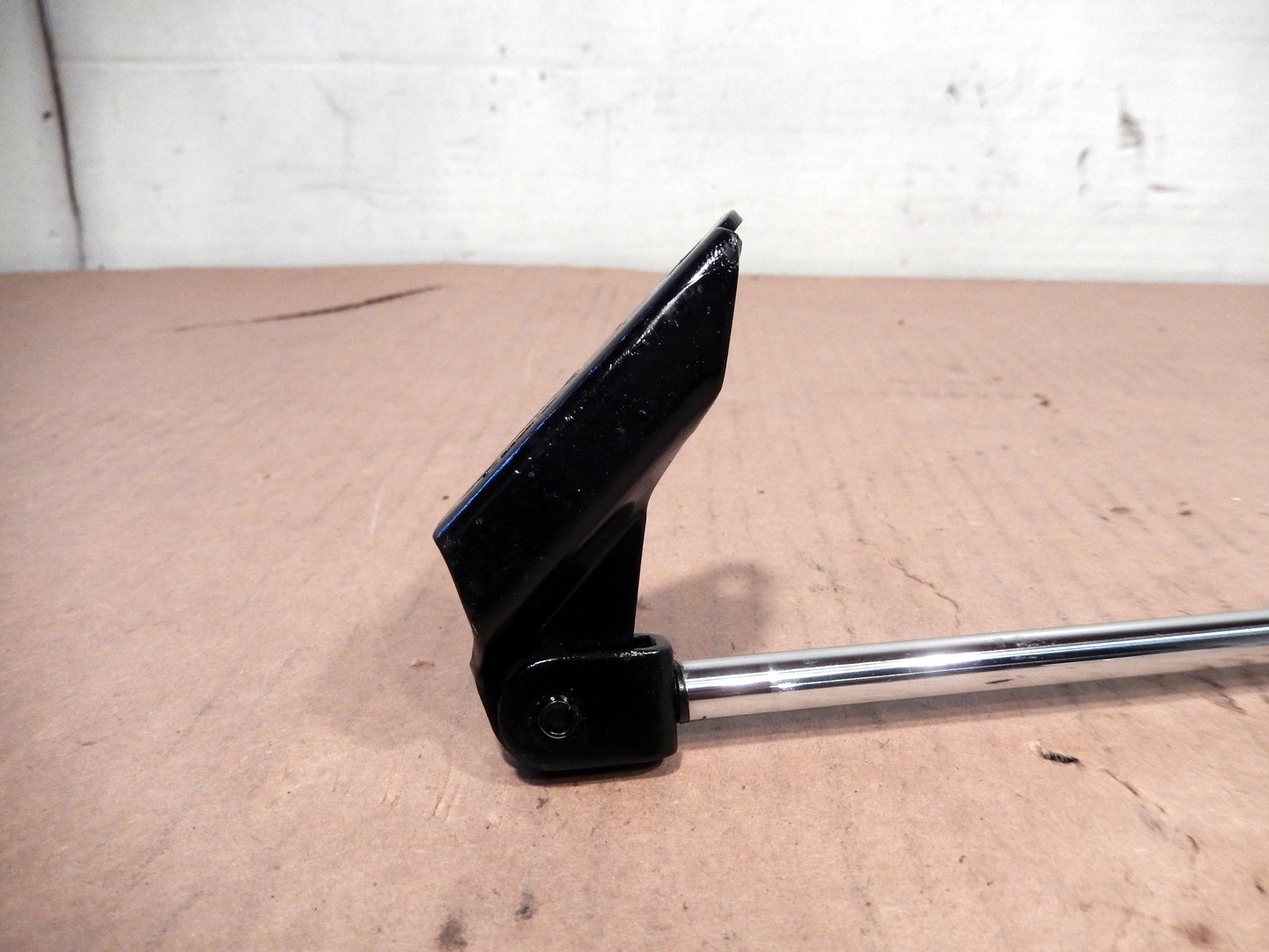 Datsun 280Z OEM Rear Hatch Lift