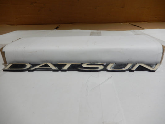 Datsun 240Z Front Fender Script