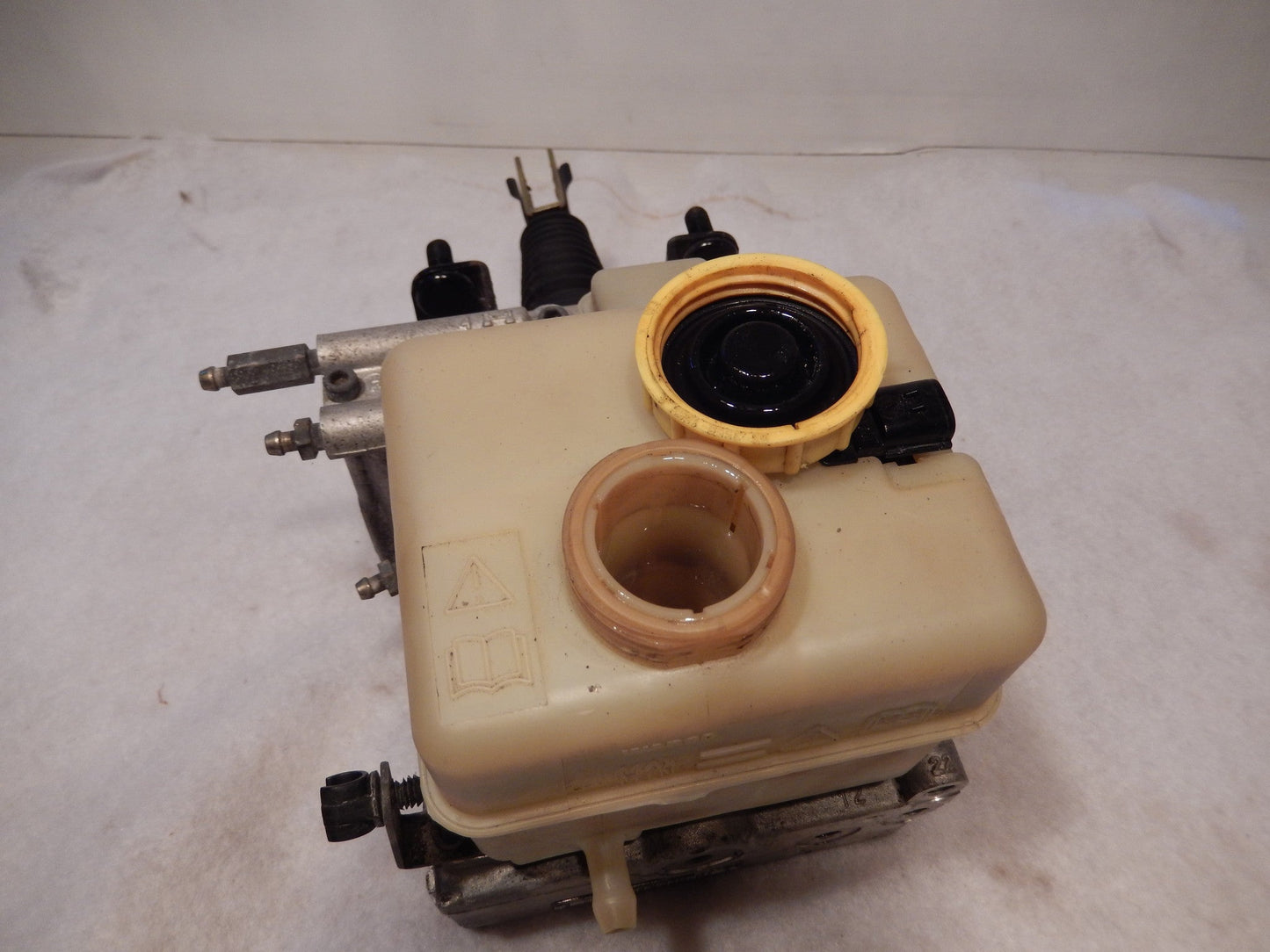 Range Rover P-38 OEM ABS Braking System Brake Block Assembly 1995 - 2002