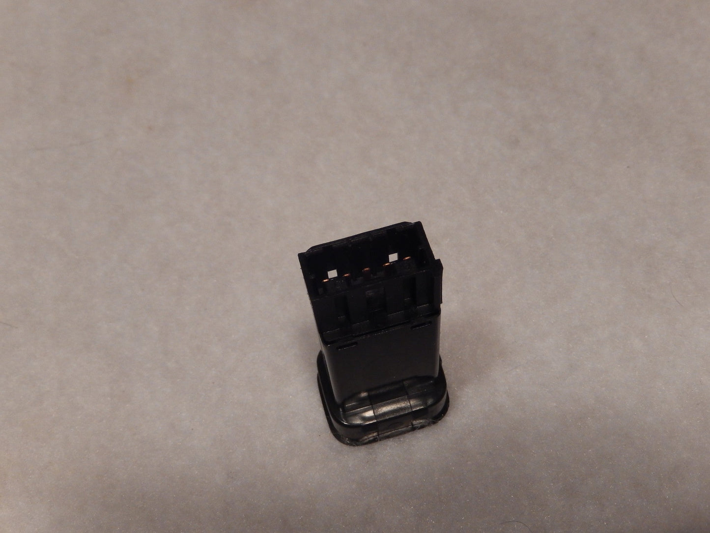 Range Rover P-38 Gas Filler Pipe Access Door Switch