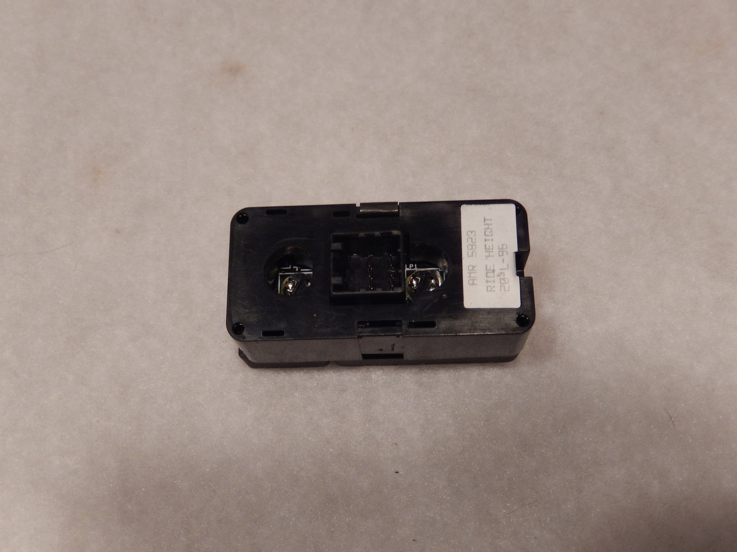 Range Rover P-38 EAS Suspension Ride Height Master Switch AMR 5823