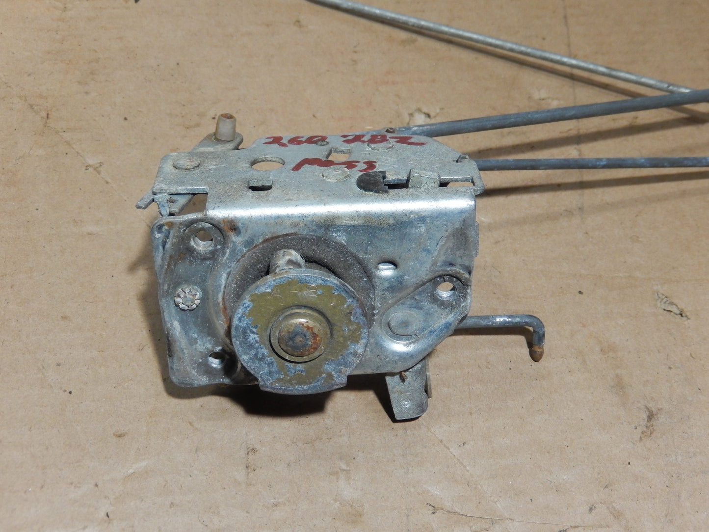 Datsun 240Z 260Z Passenger Door Locking Assembly