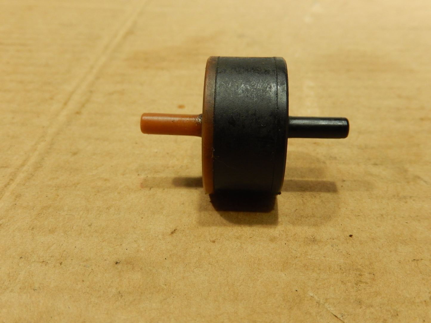 1980 Datsun 280ZX Distributor Line Vacuum Check Valve