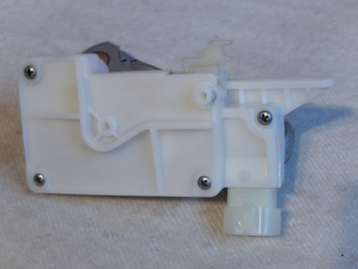Maserati Quattroporte M-139 04 - 014 Front Passengers Door Lock Servo Motor