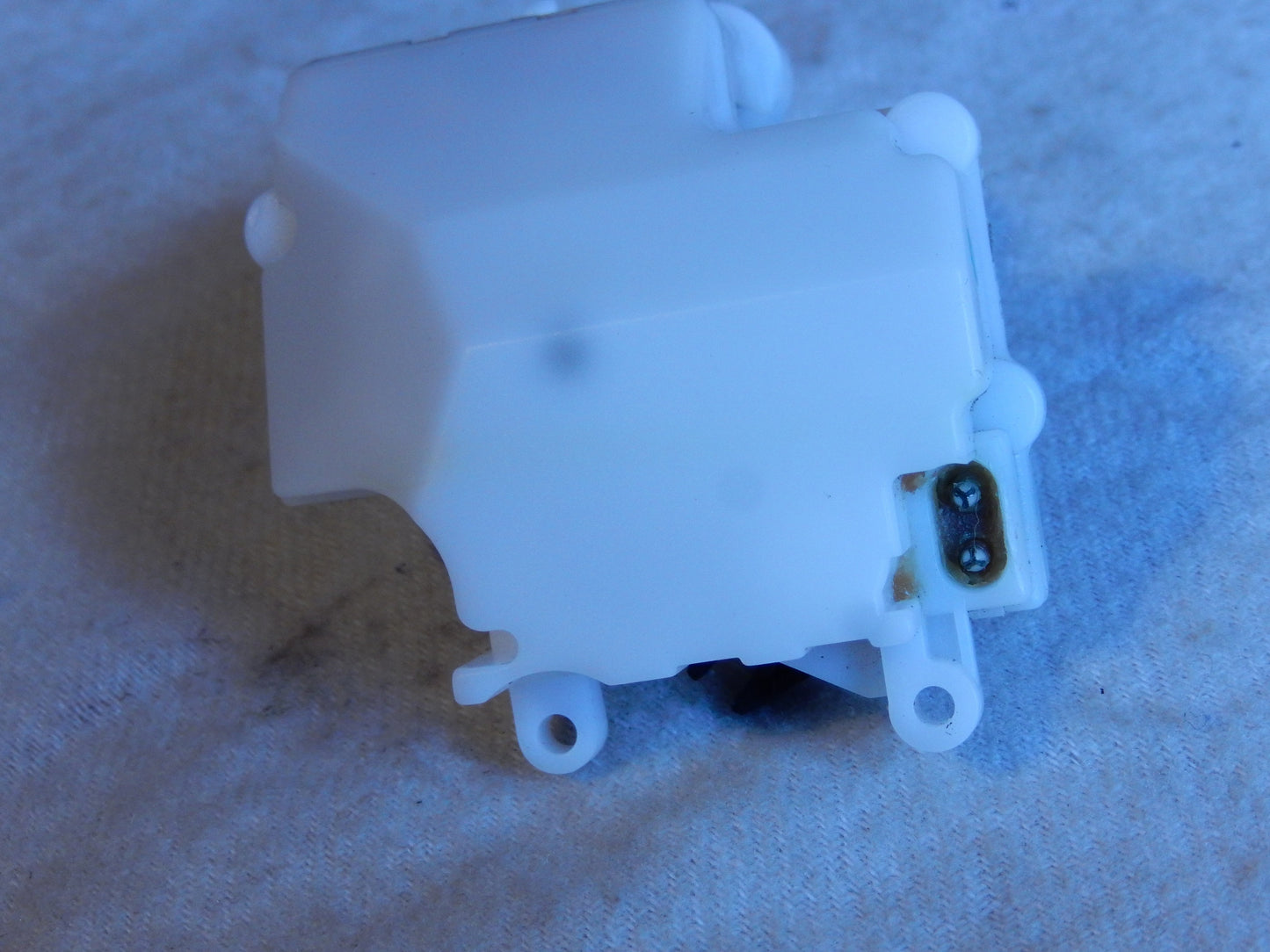 Maserati Quattroporte M-139 04 - 014 Front Drivers Door Lock Position Motor