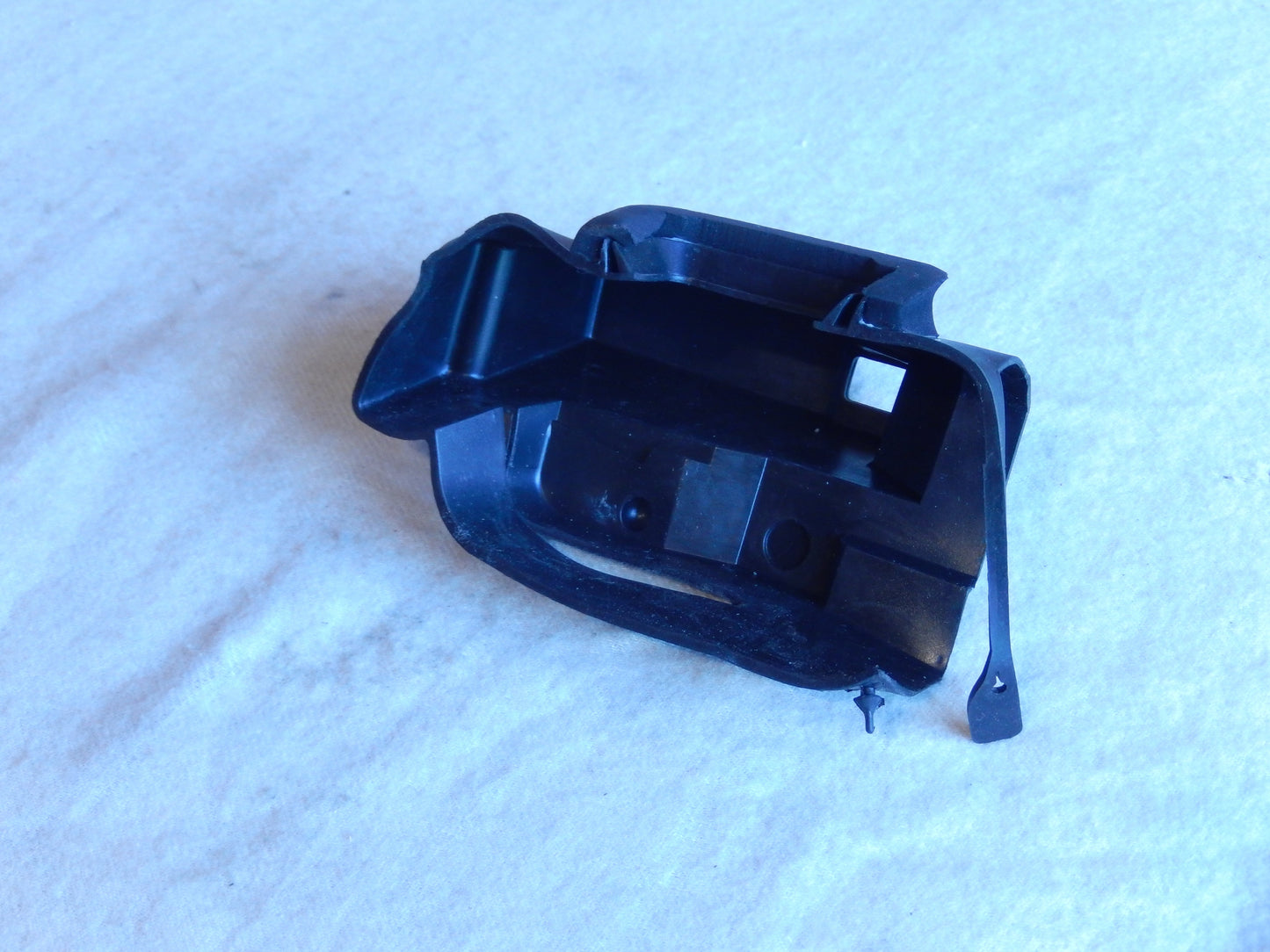 Maserati Quattroporte M-139 04 - 014 Front Drivers Door Lock Seal Pouch