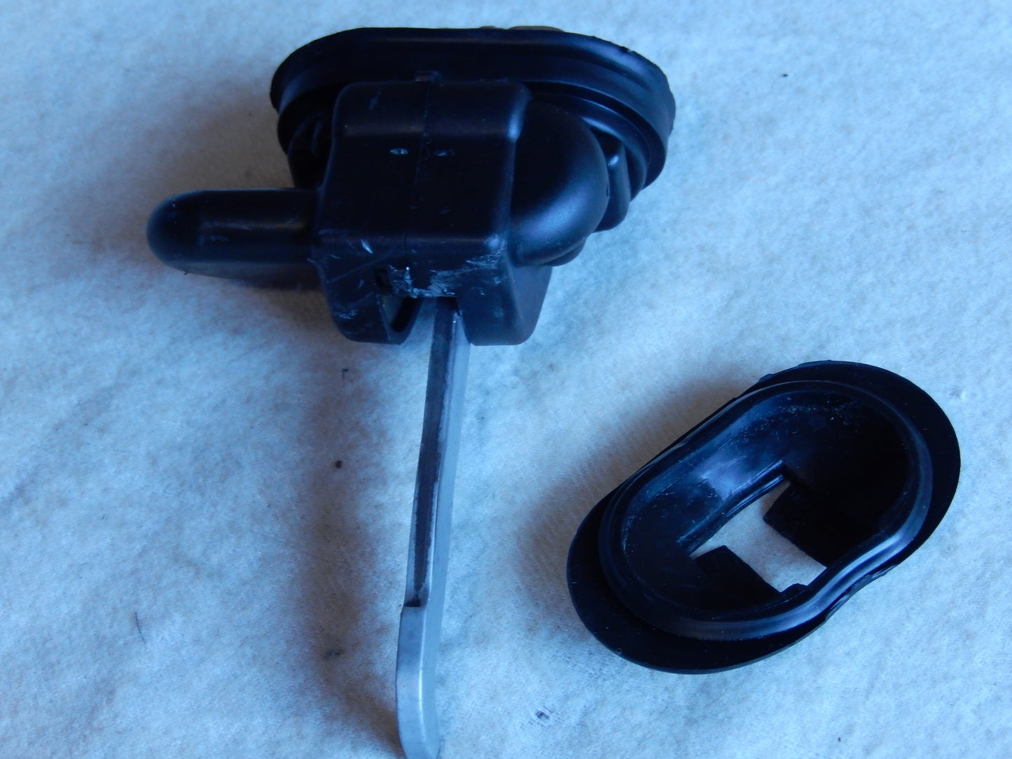 Maserati Quattroporte M-139 04 - 014 Front Passengers Side Door Shock Absorber