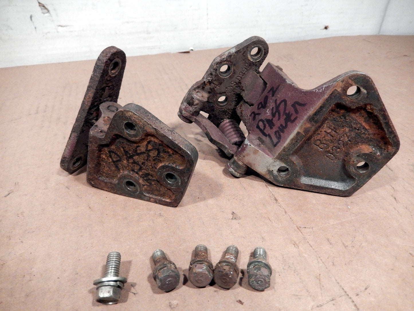 Datsun 280Z Passenger Door Hinges Pair