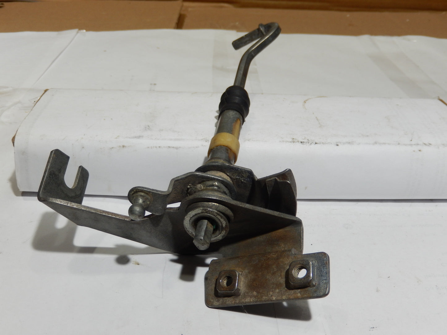 Datsun 280Z Firewall Throttle Rod Assembly