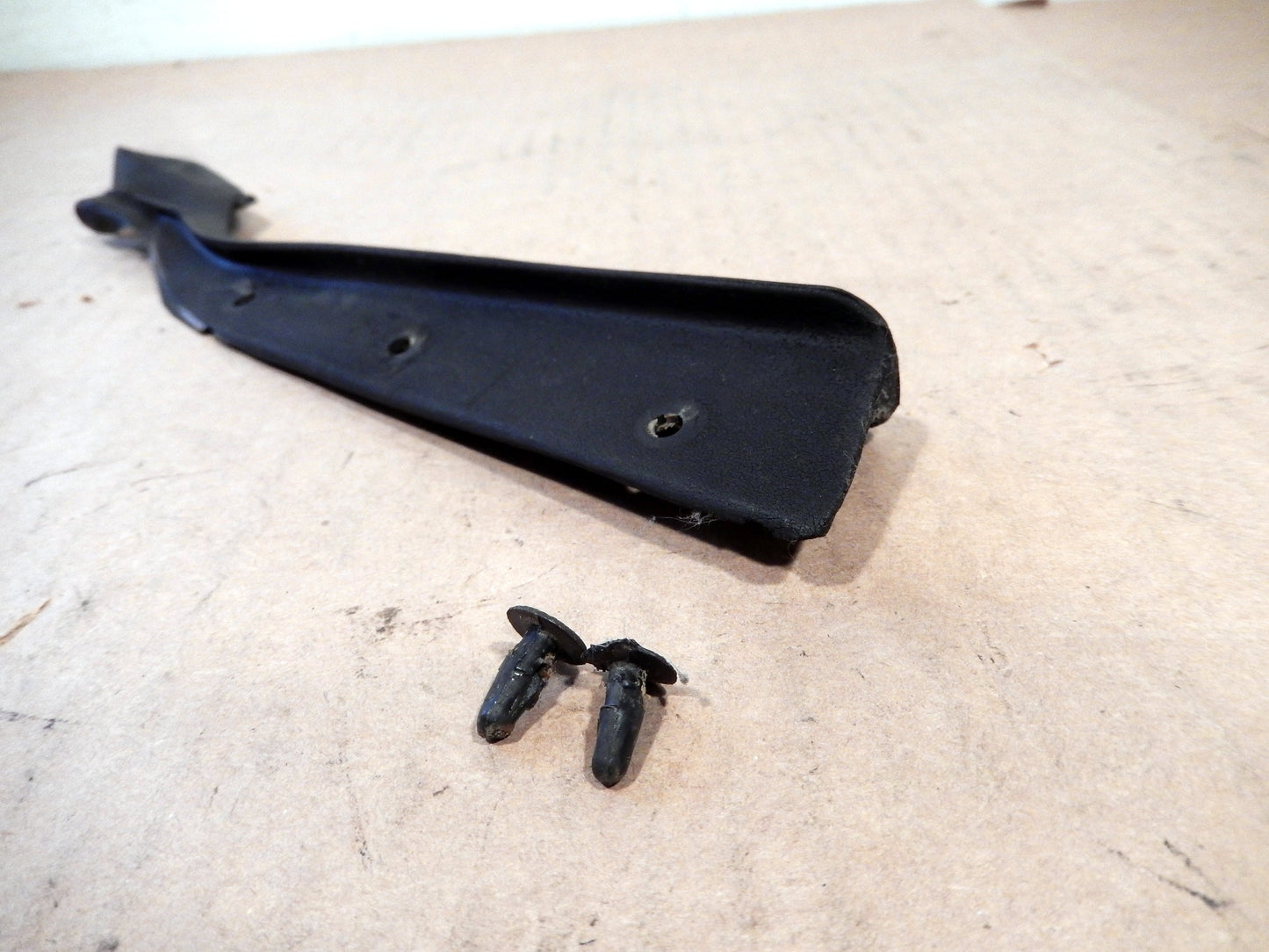 Datsun 240Z Series 1 OEM Passenger's Upper Door Frame Corner Weather Seal