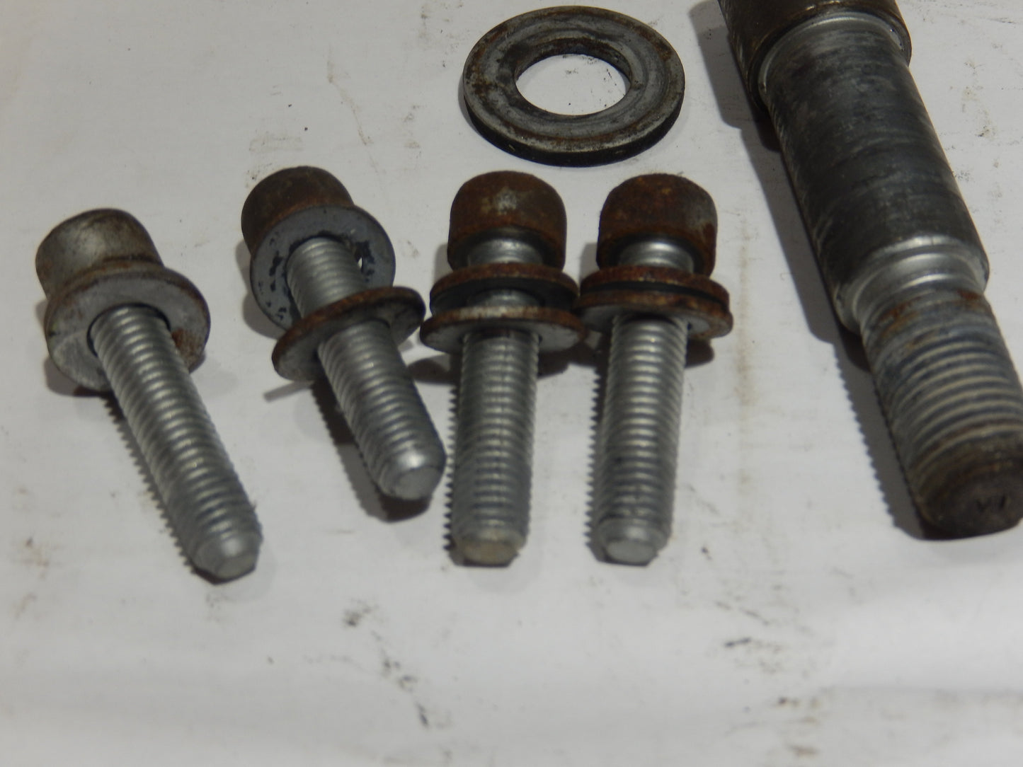 Maserati Quattroporte M139 Rear Strut Mount Fastener Group