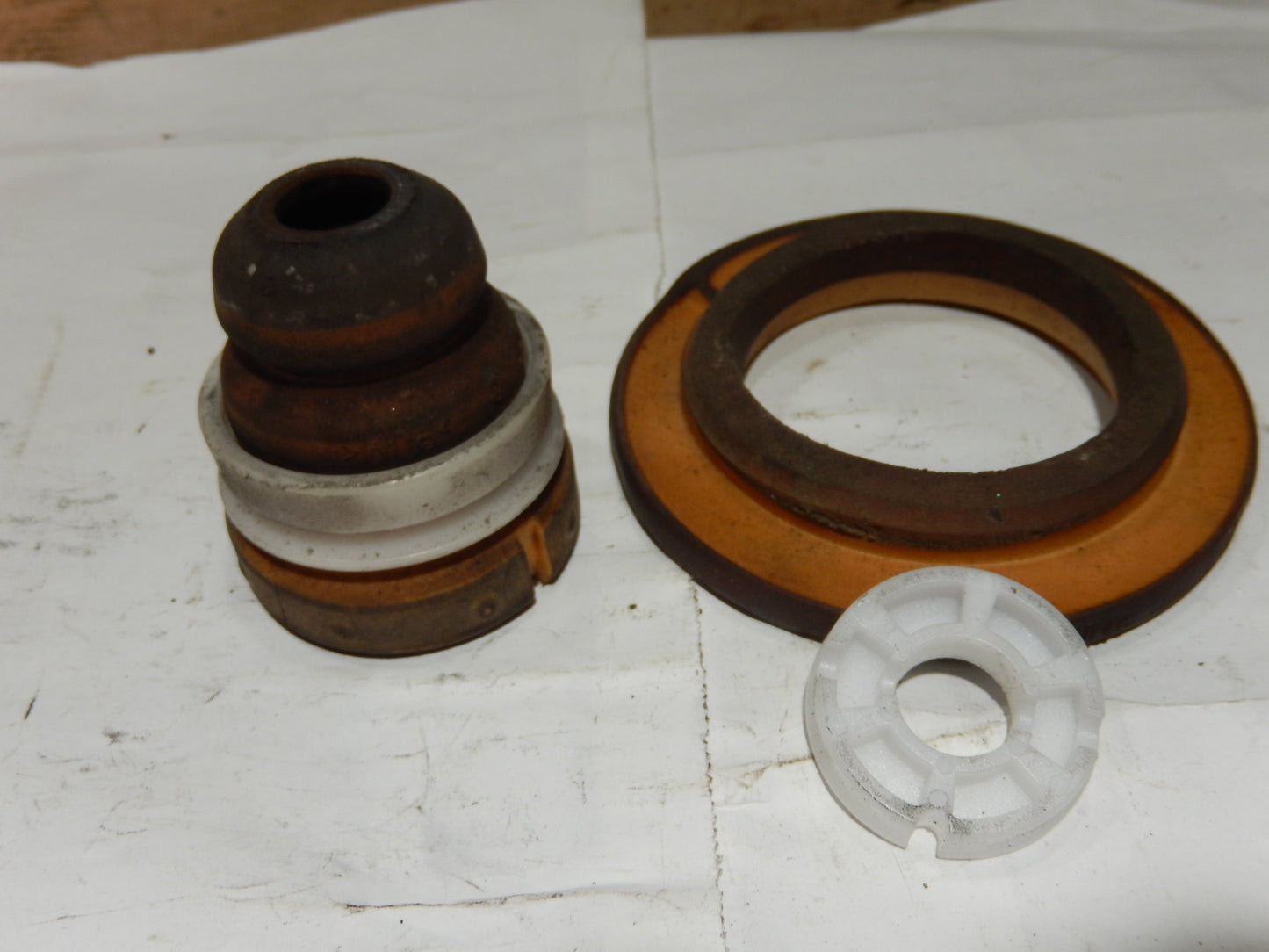 Maserati Quattroporte M139 Rear Strut Buffers Nylon Ring Group