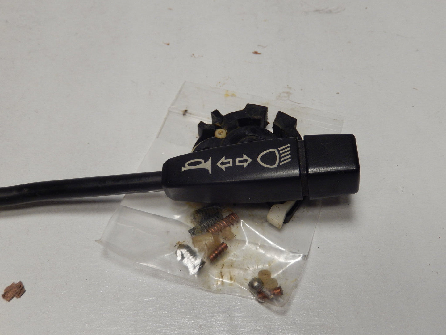 Maserati Quattroporte Three OEM Column Switch Cluster Lights and Horn Stalk
