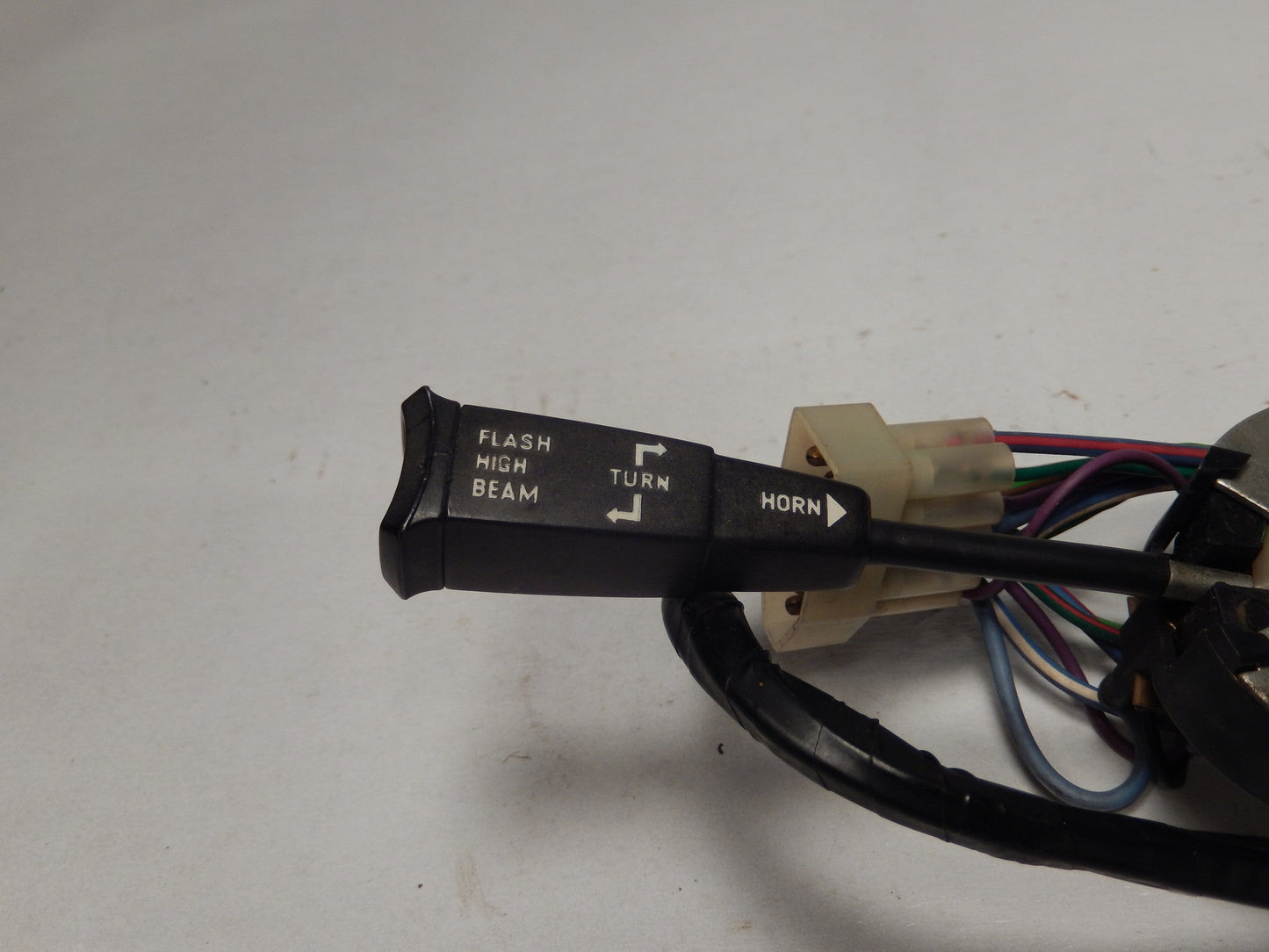 Maserati Quattroporte Three Column Lights and Horn Switch
