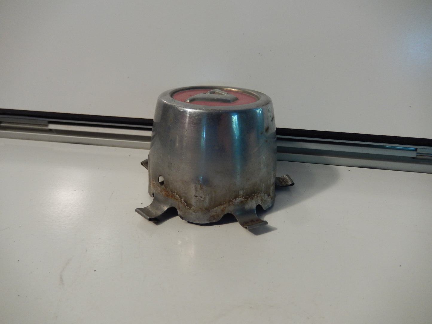 Volvo P1800ES OEM Wheel Spindle Cap