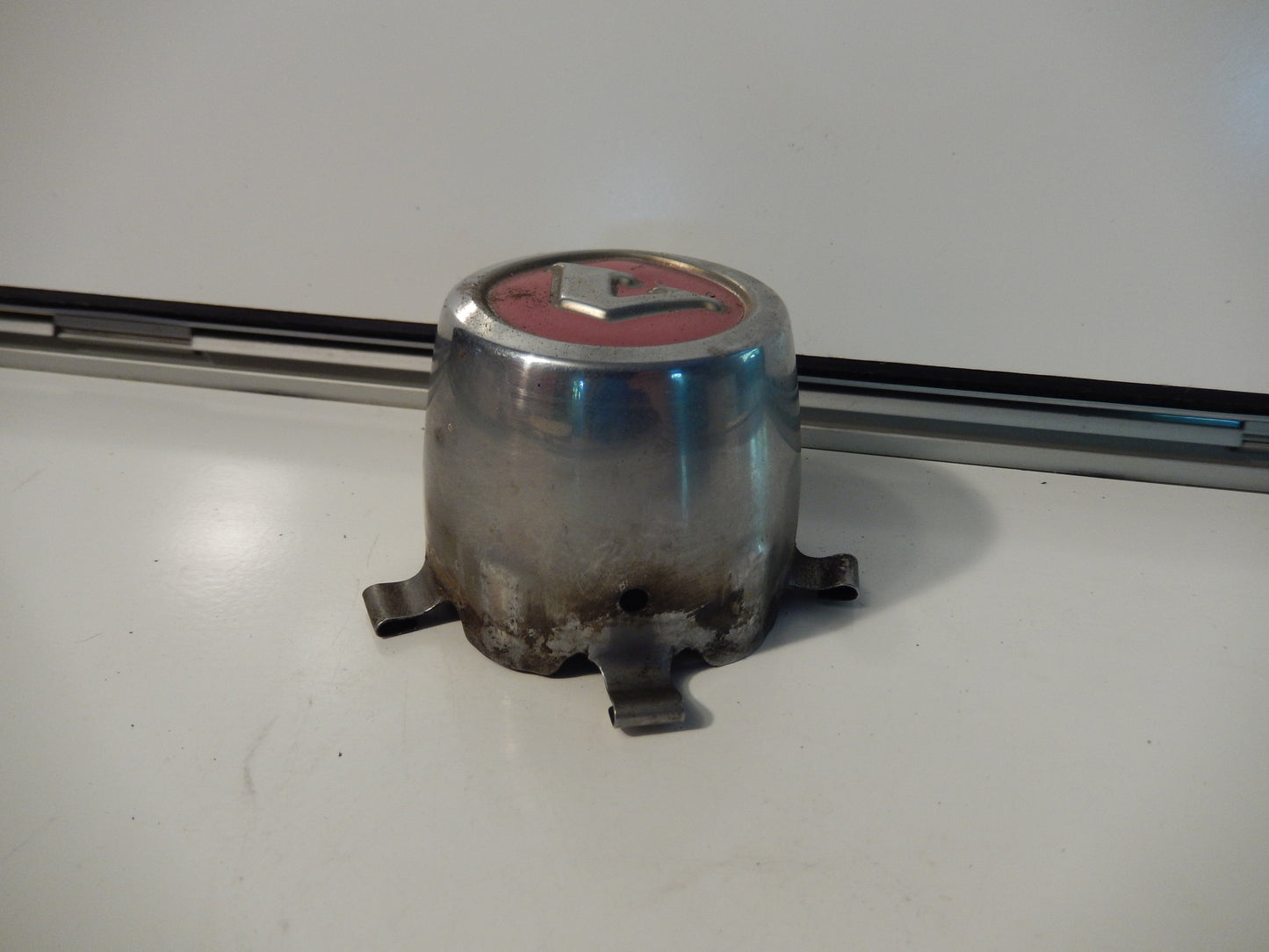 Volvo P1800ES OEM Wheel Spindle Cap