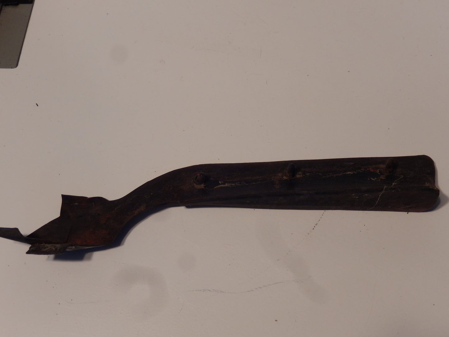 Datsun 240Z Passenger's Door Front Top Corner Seal