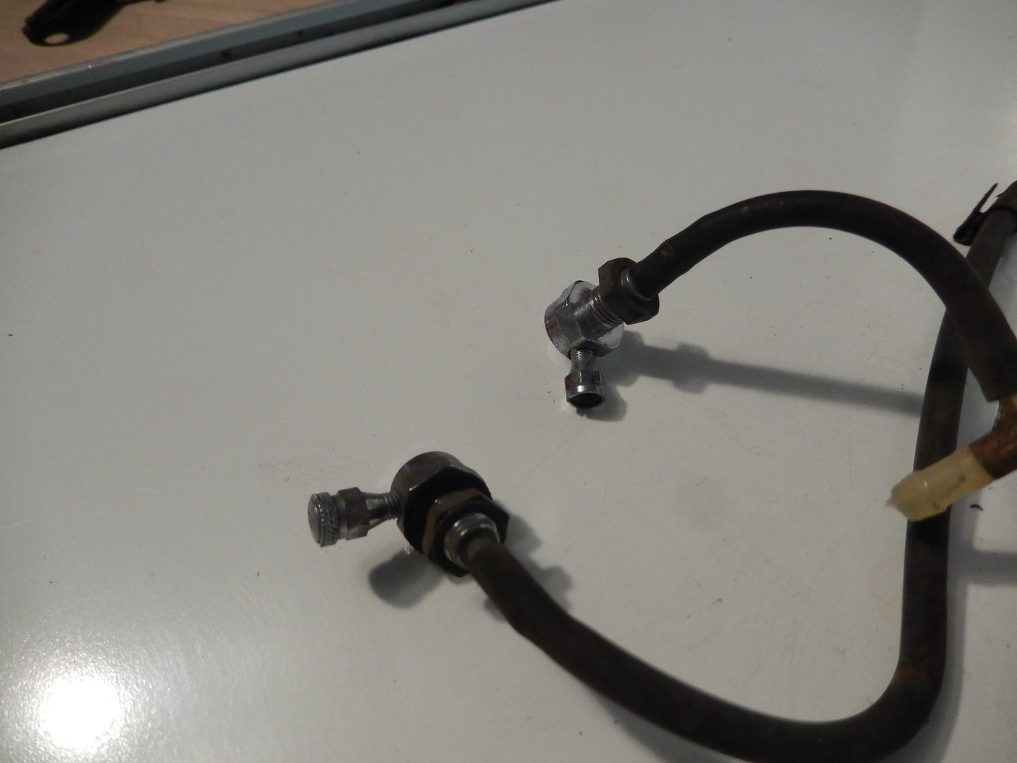 Volvo P1800ES OEM Windshield Washer System