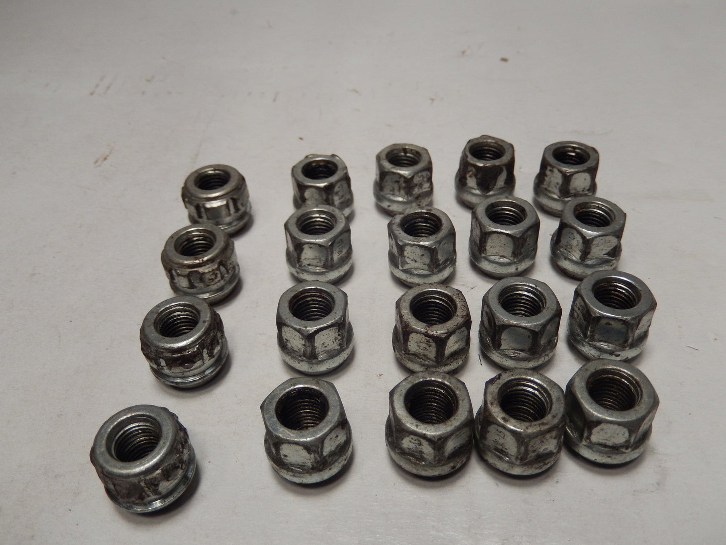 Maserati Quattroporte Three Key Wrench Socket Nut Lug Set