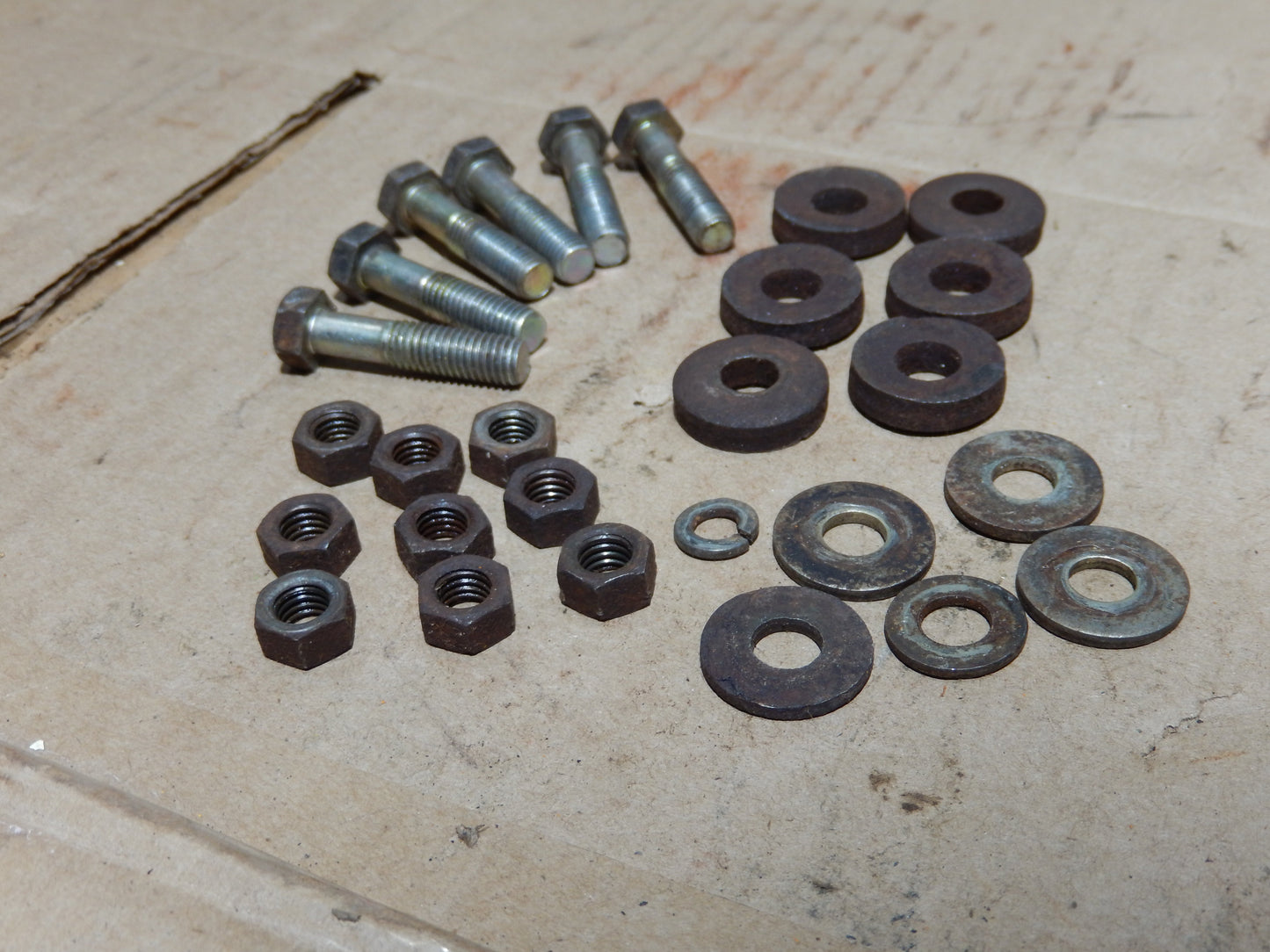 Datsun 240Z Engine Exhaust Manifold Bolts Set