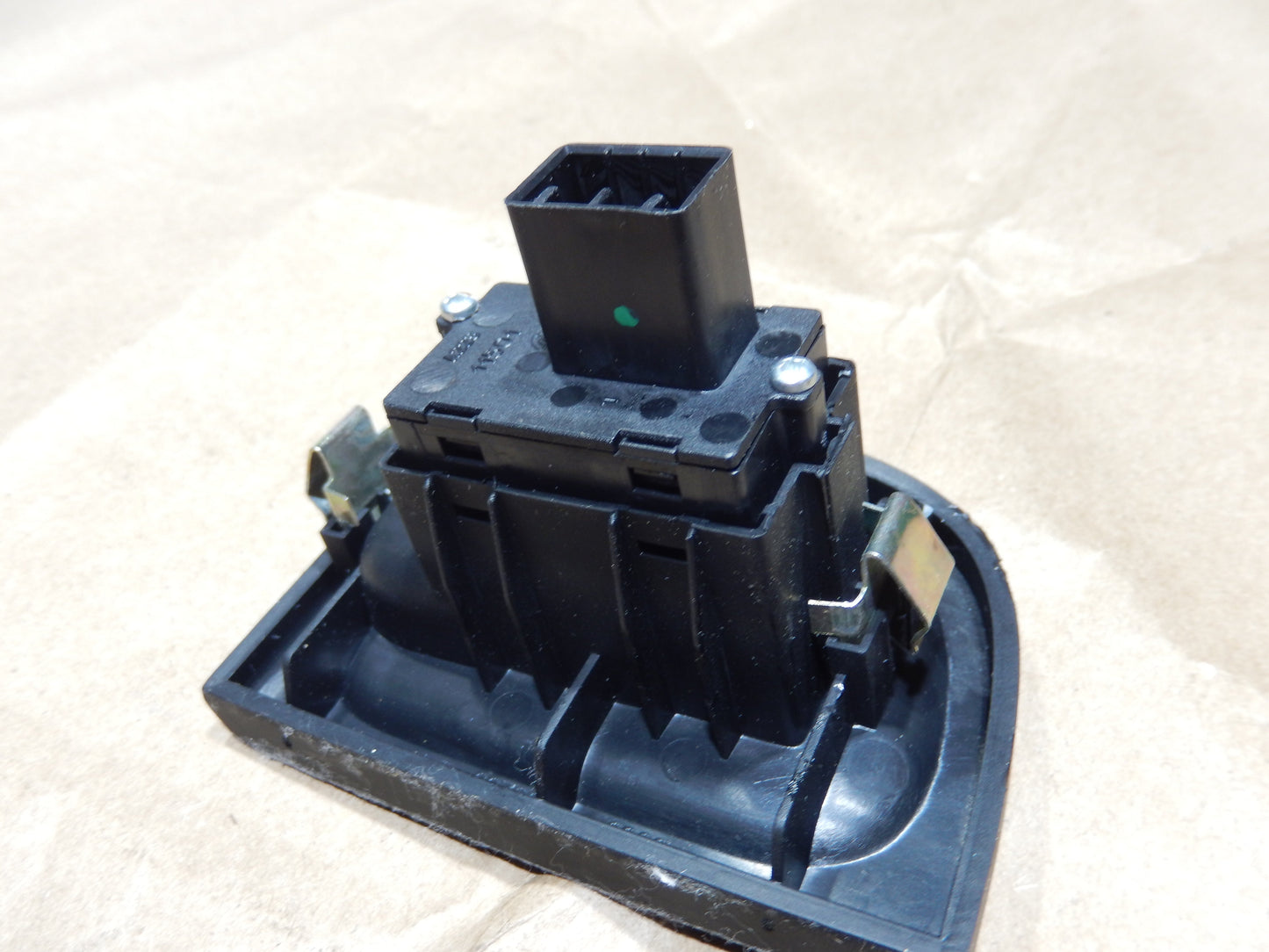 Maserati Quattroporte M139 Rear Driver Window Switch Group