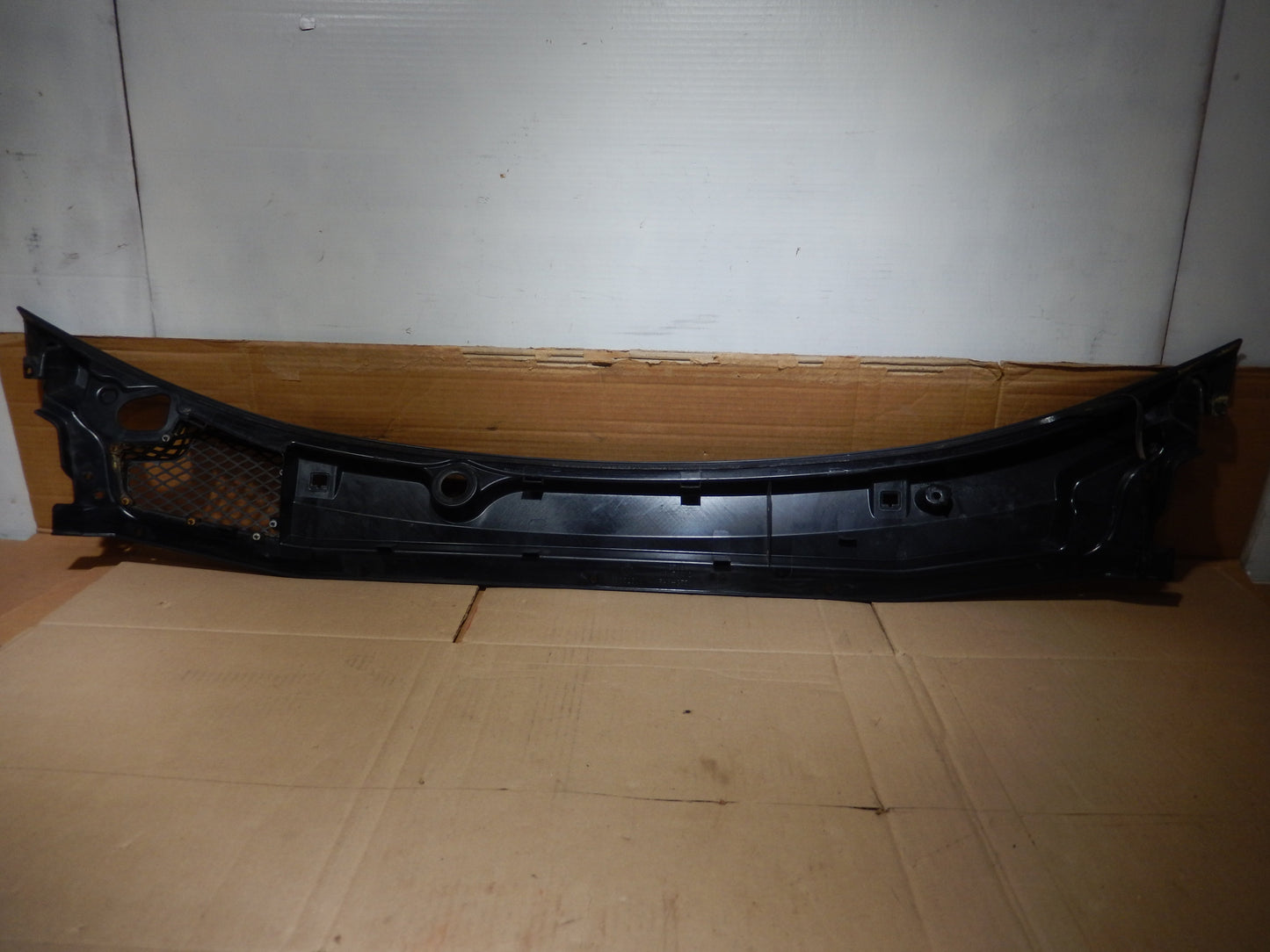 Maserati Quattroporte OEM Rear Engine Bay Wipers and Drain Pan