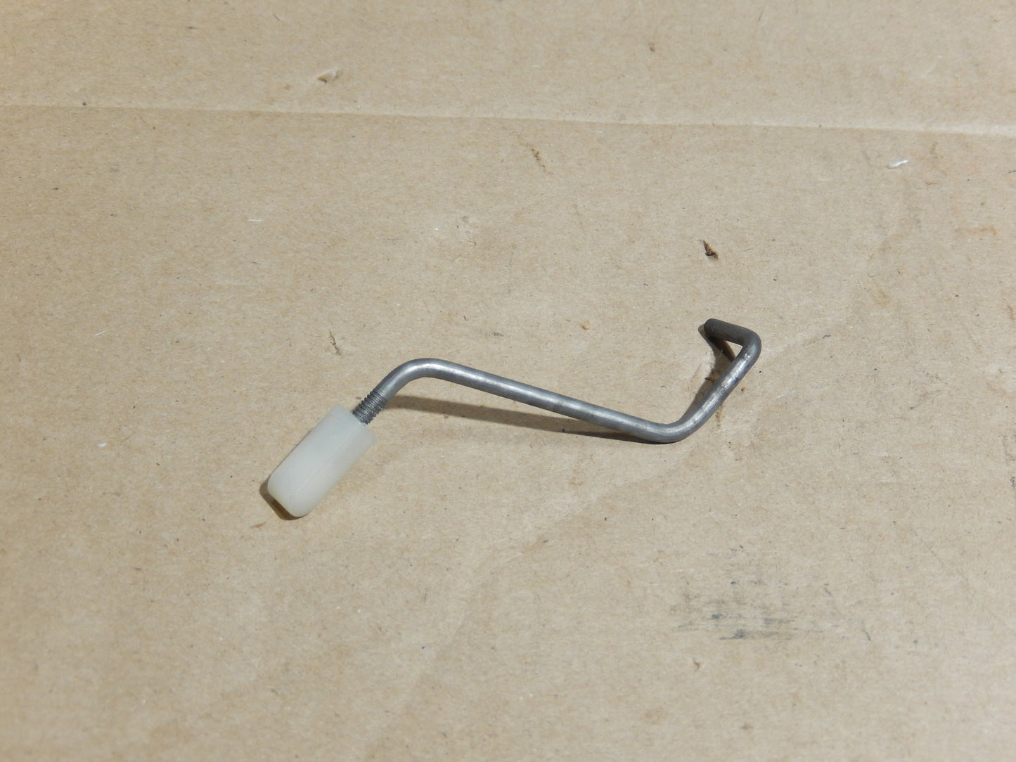 Maserati M139 Drivers Door Key Lock Lift Rod