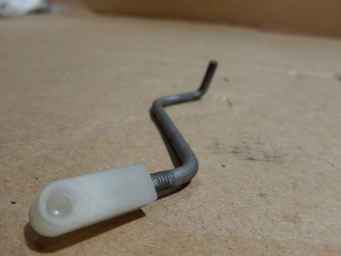 Maserati M139 Drivers Door Key Lock Lift Rod