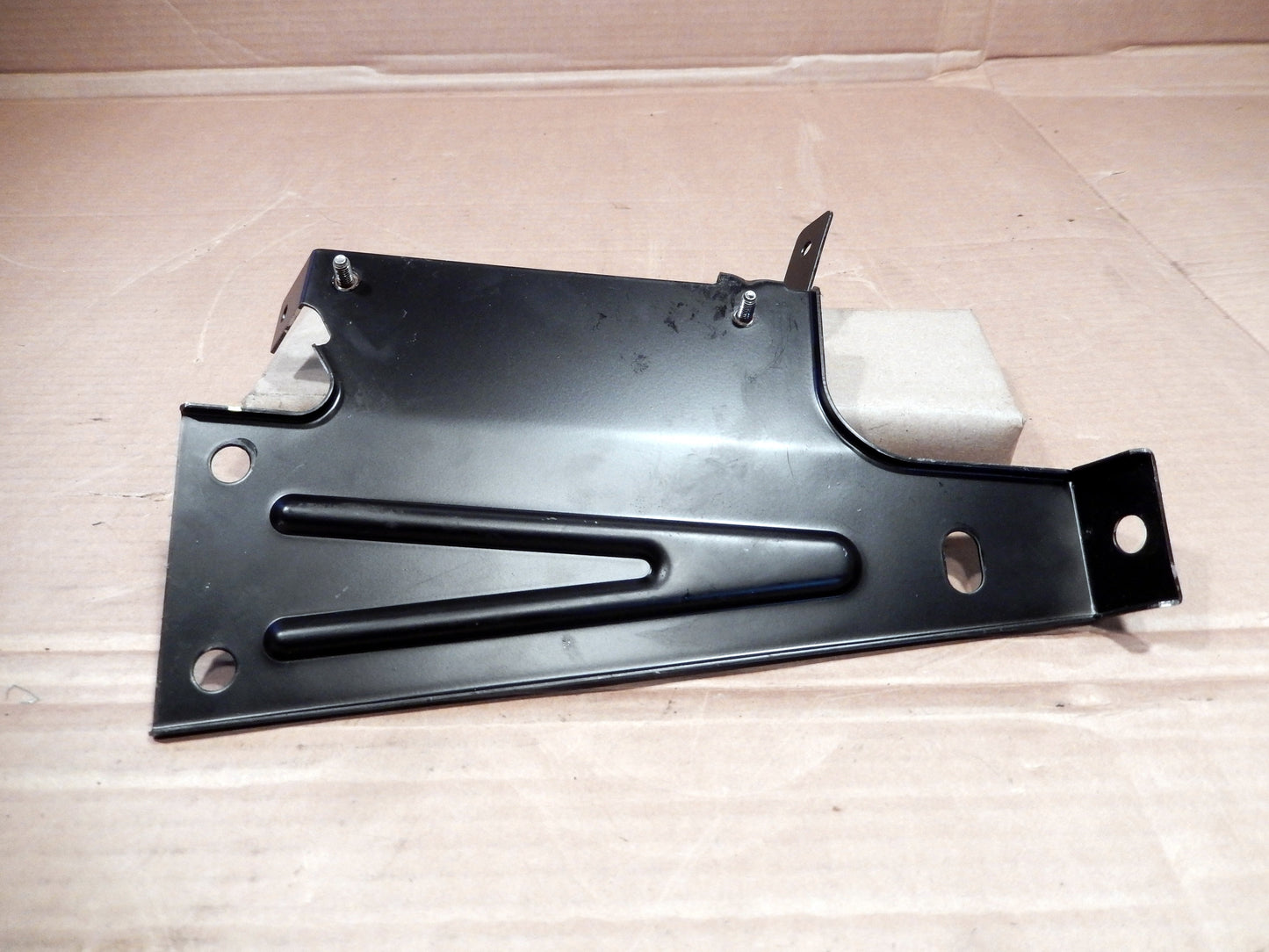 Maserati Quattroporte Passenger's Under Dashboard Blower Fan Control Box Mount Bracket
