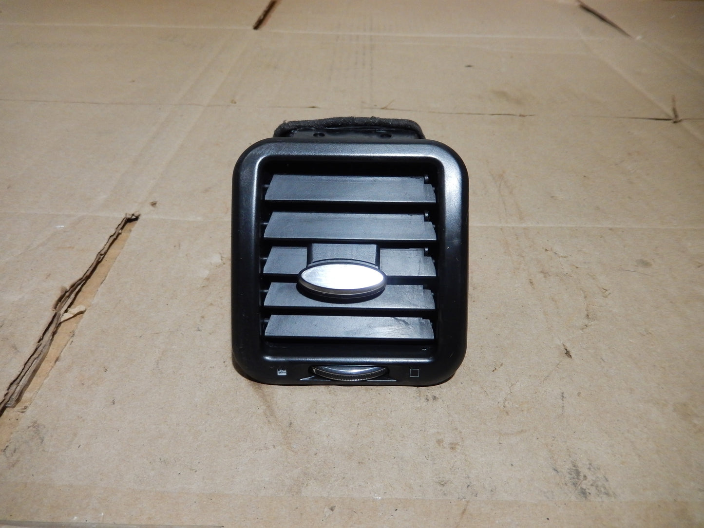 Maserati M-139 Passengers Side Corner Dashboard Vent