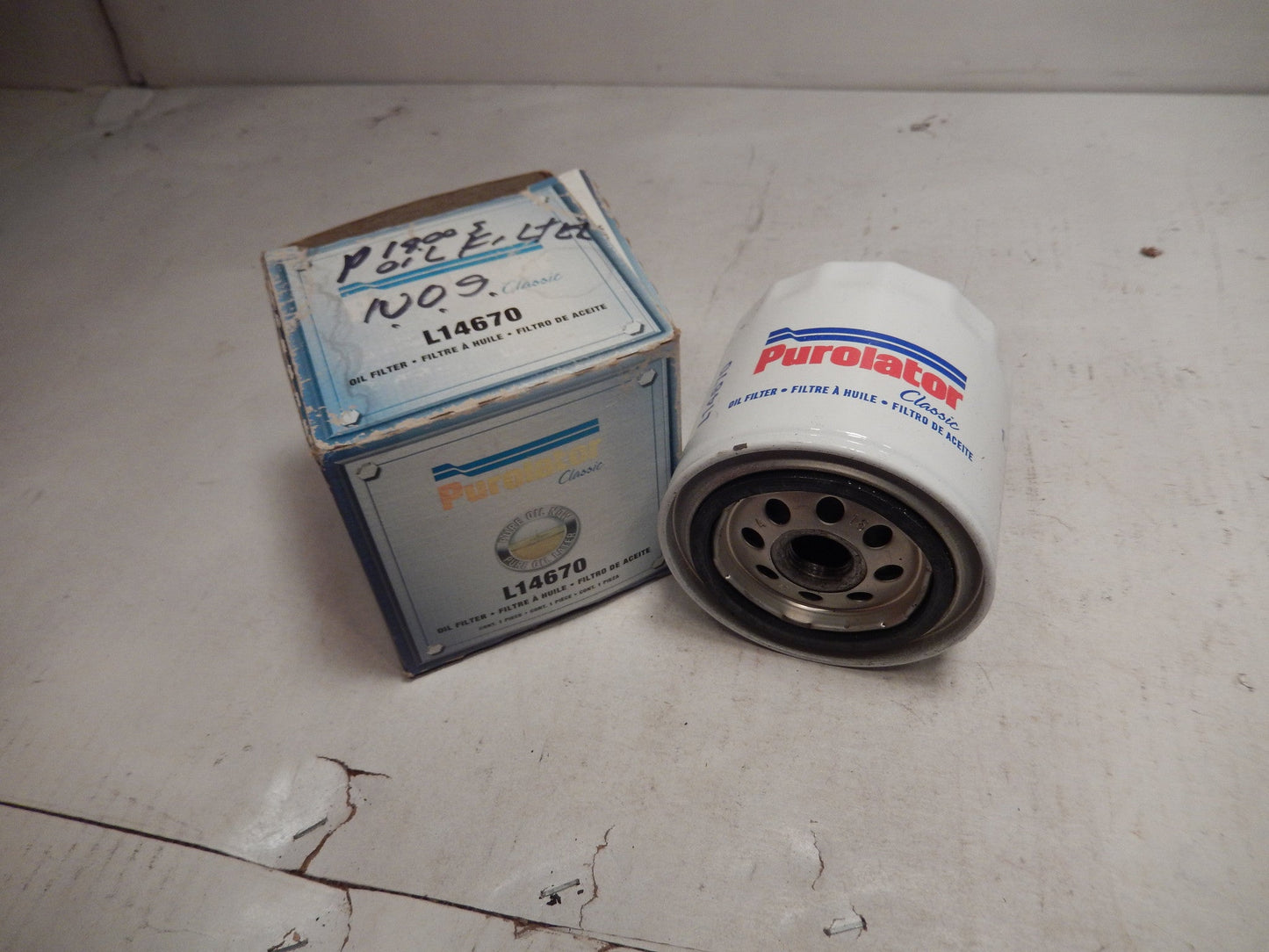 Volvo P1800S NOS Purolator Oil Filter # L14670