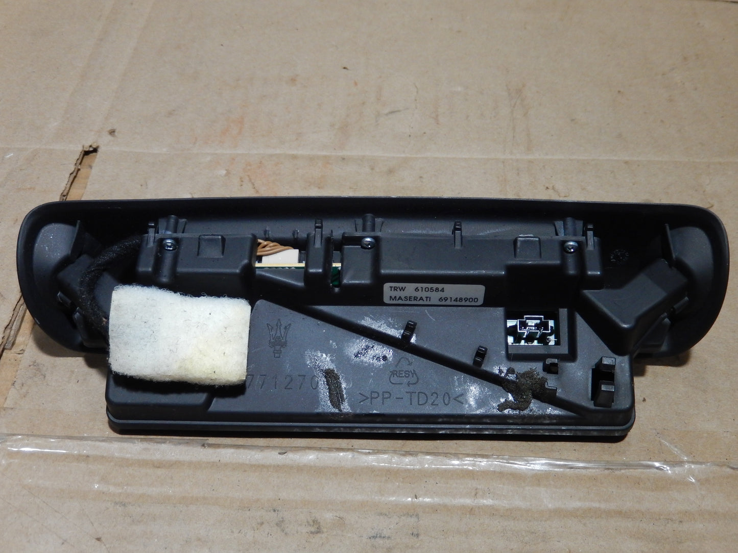 Maserati Quattroporte M-139 Executive GT Overhead Console Control Bar