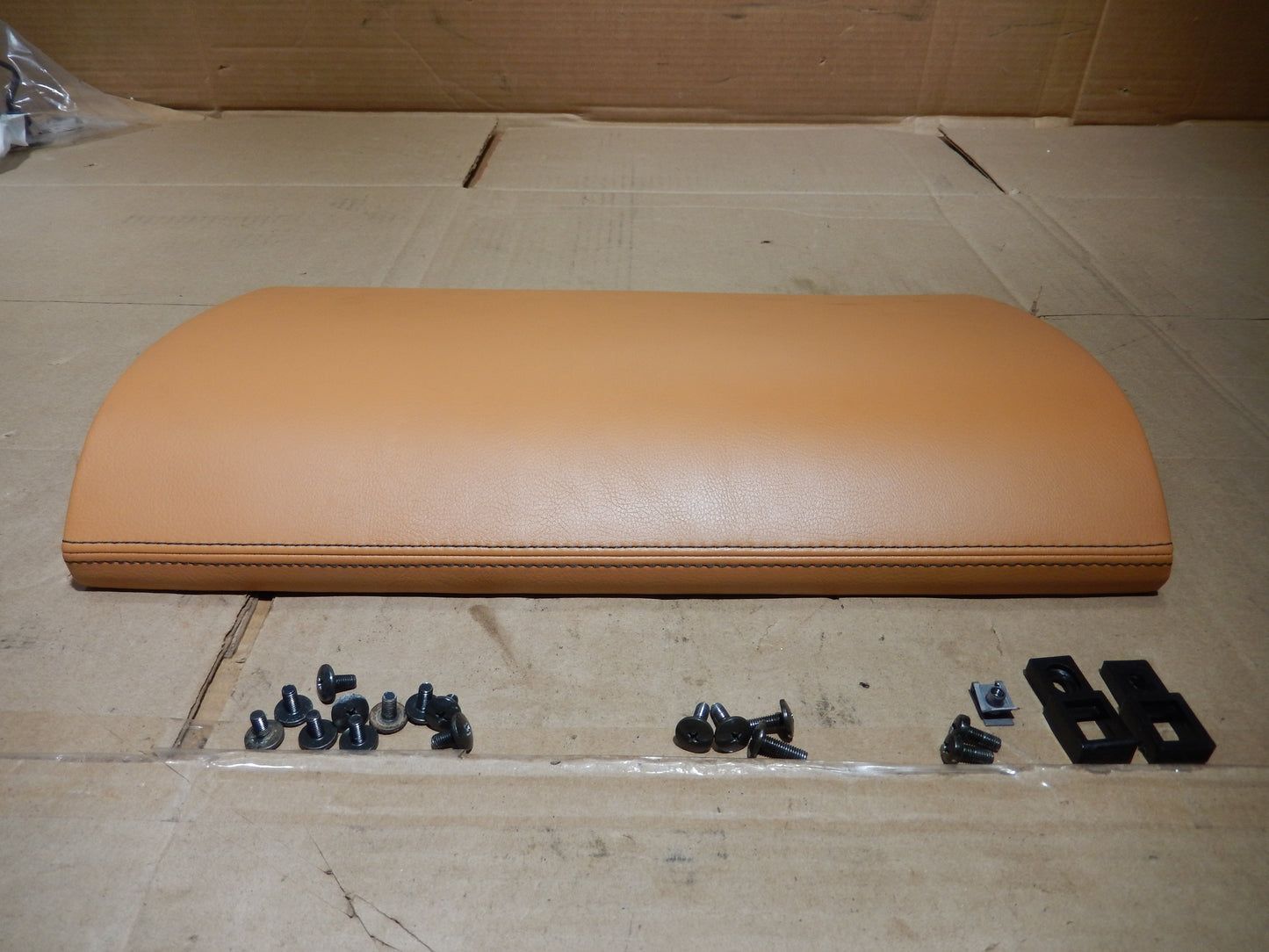 Maserati M139 Tan Glove Box Cover