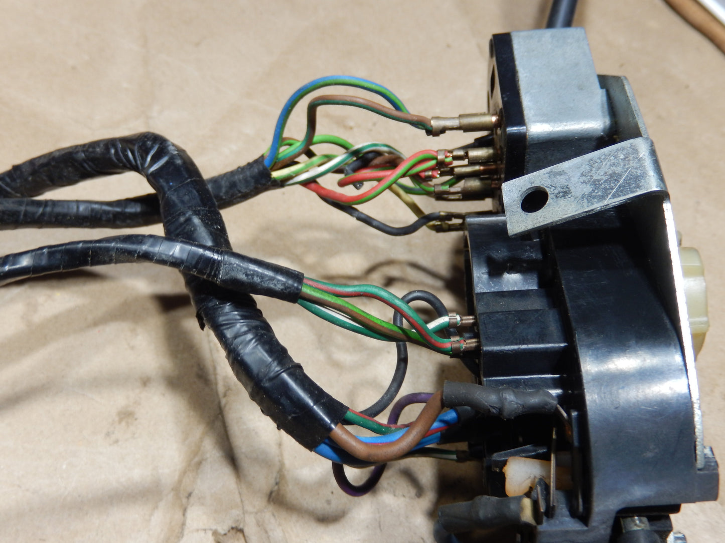 Maserati Quattroporte Three Column Switch Cluster