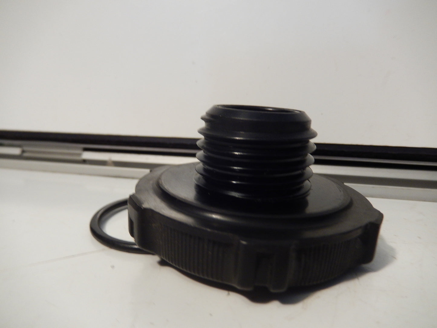 Datsun 240Z Engine Valve Cover Oil Cap and Seal