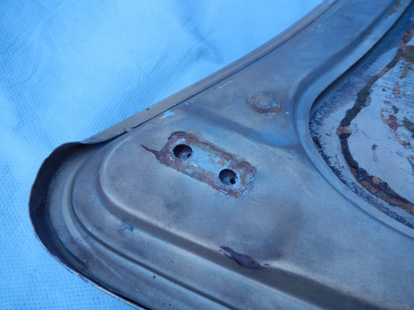 Volvo P1800ES Hood