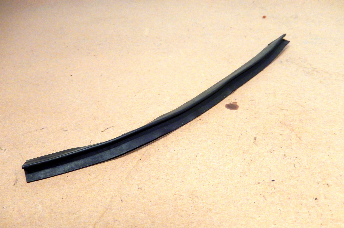 Datsun 280ZX Small Glass Seal